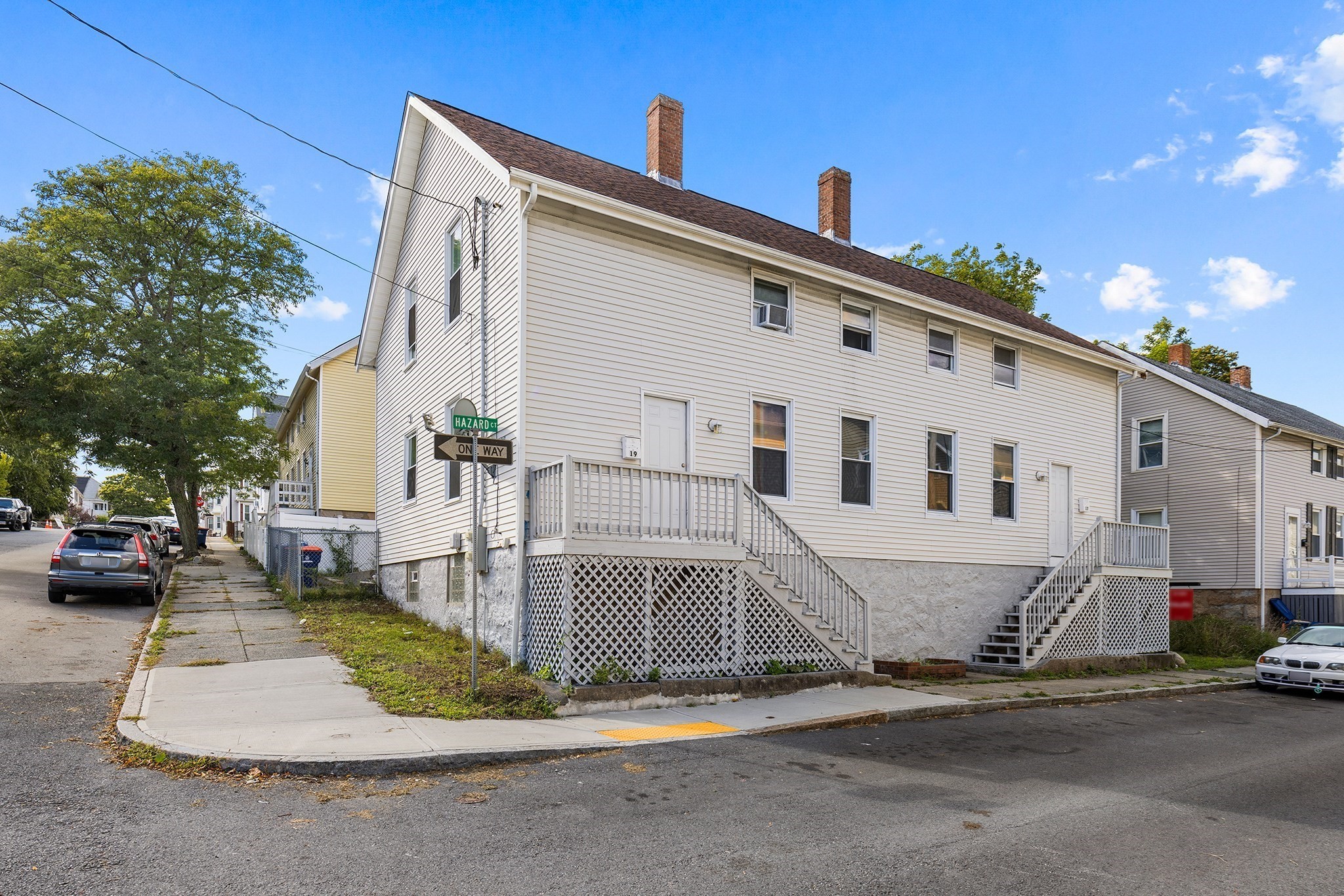 17 Hazard Ct, New Bedford, MA 02740