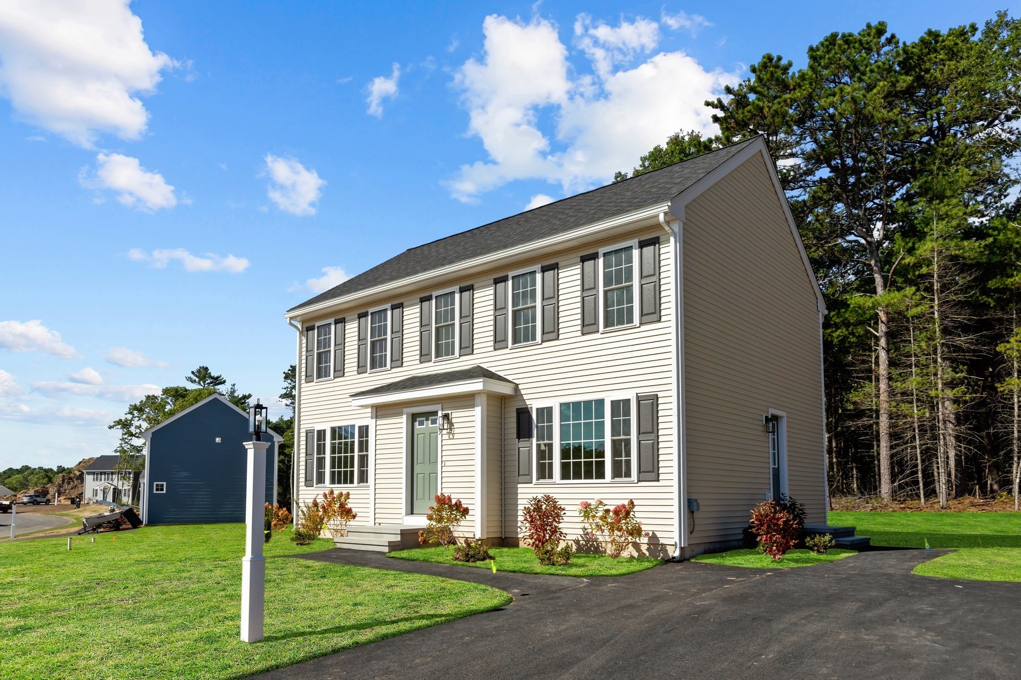 29 Bumblebee Dr, Plymouth, MA 02360