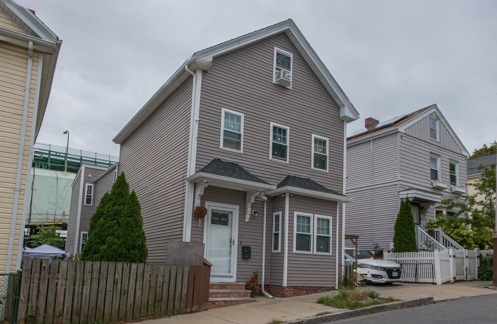 16 High St, Chelsea, MA 02150