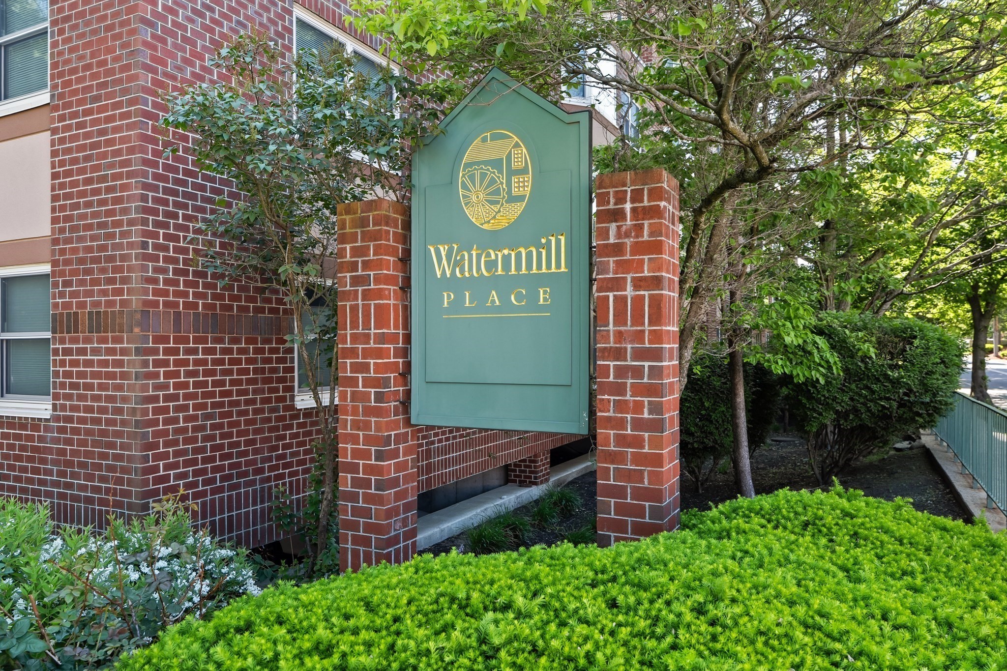 1 Watermill Pl Unit 121, Arlington, MA 02476