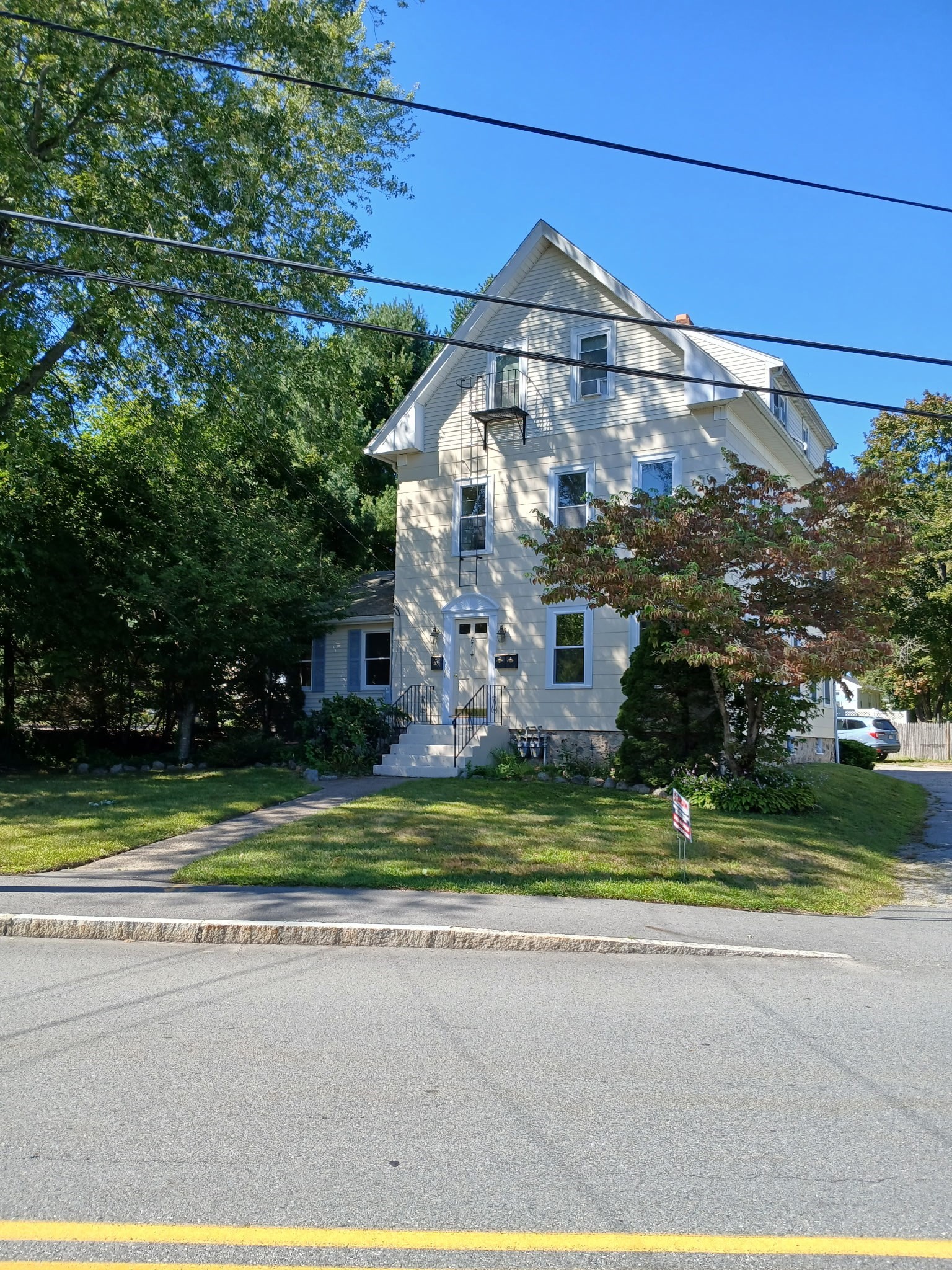 27 Arnold Road, North Attleboro, MA 02760
