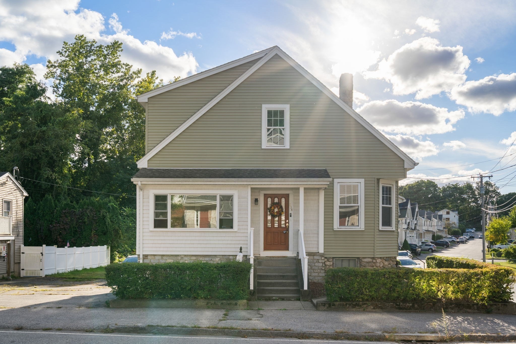 134 Commonwealth Ave, Worcester, MA 01604