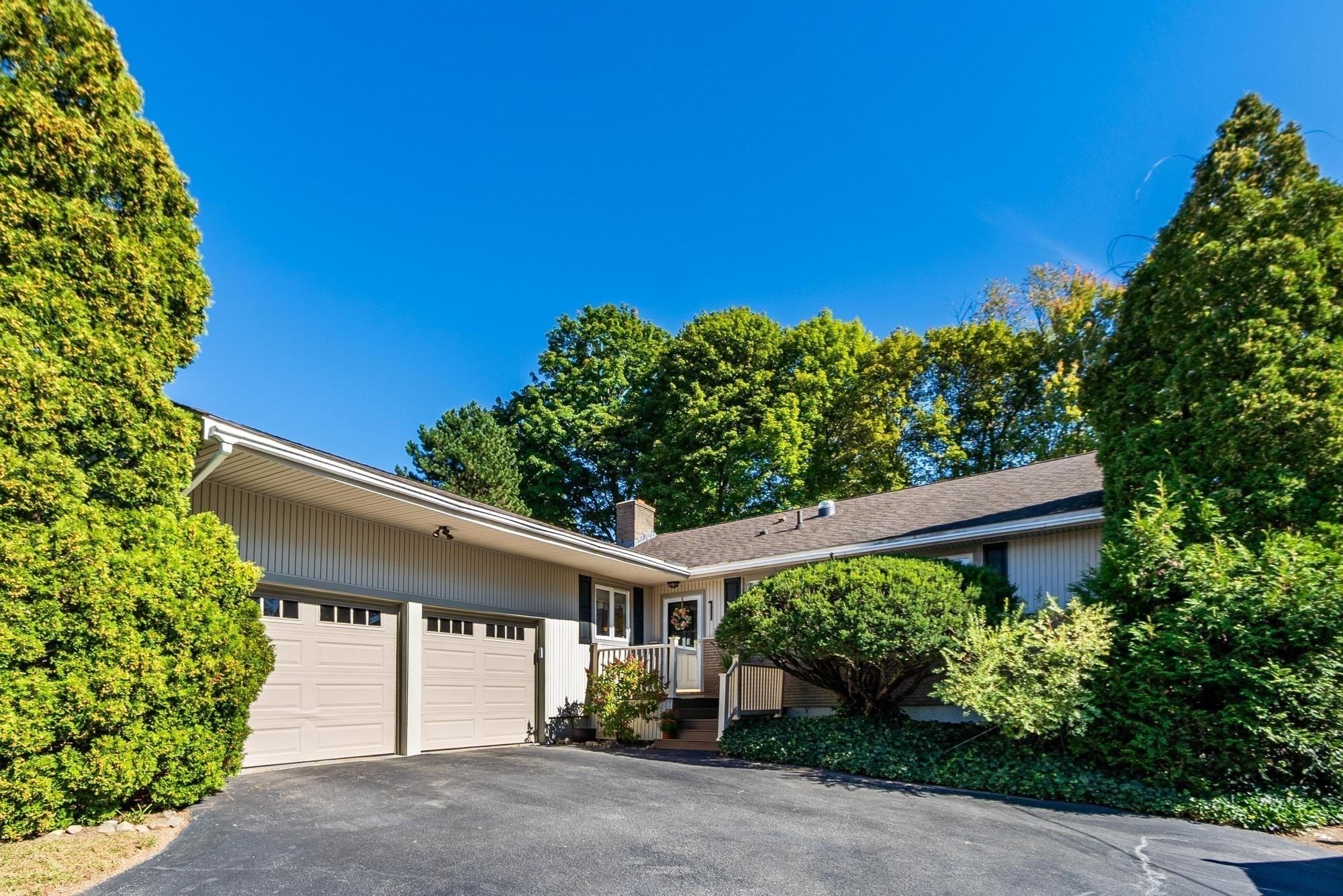 1 Birchwood Terrace, Groveland, MA 01834