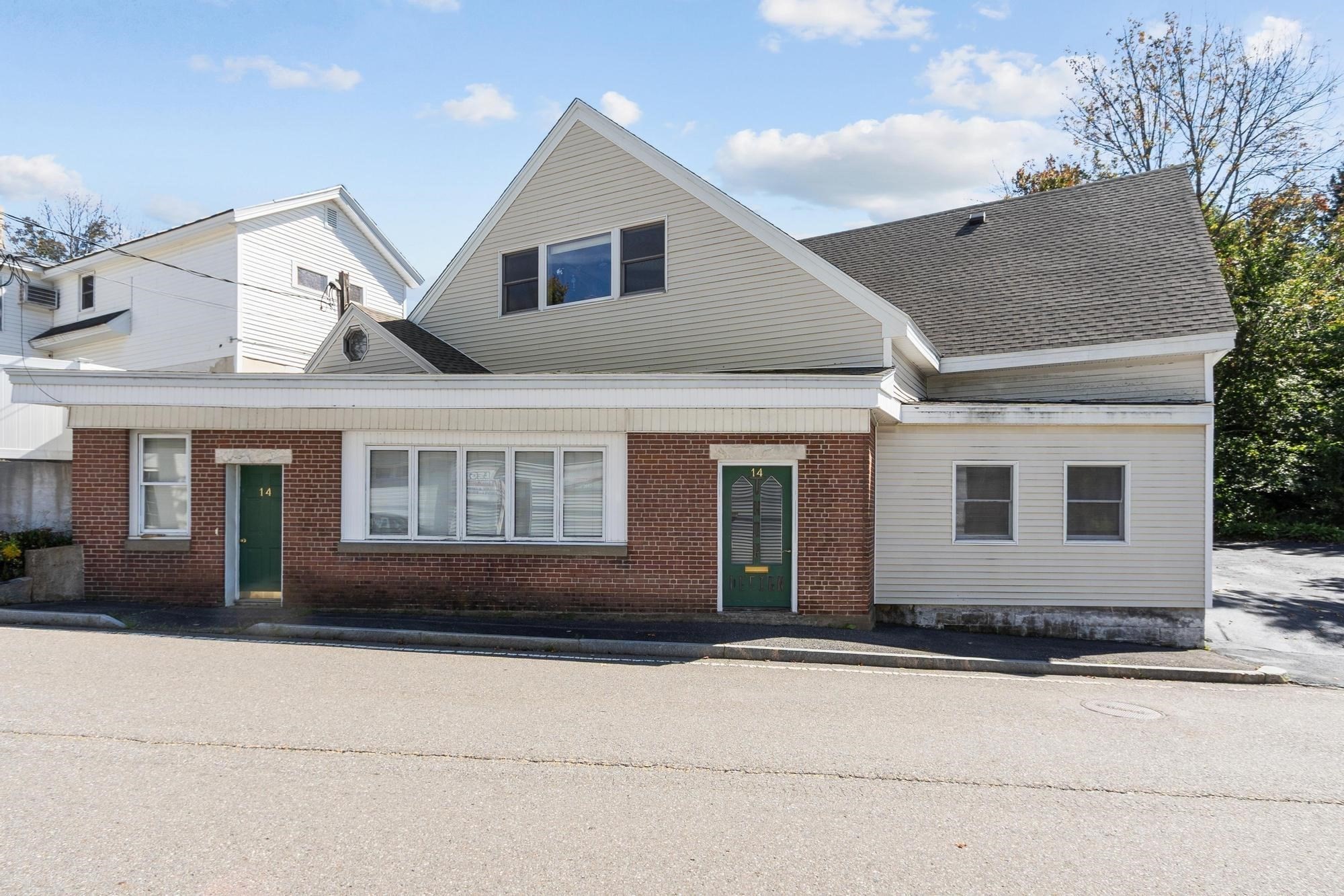 14 Travers St, Gardner, MA 01440