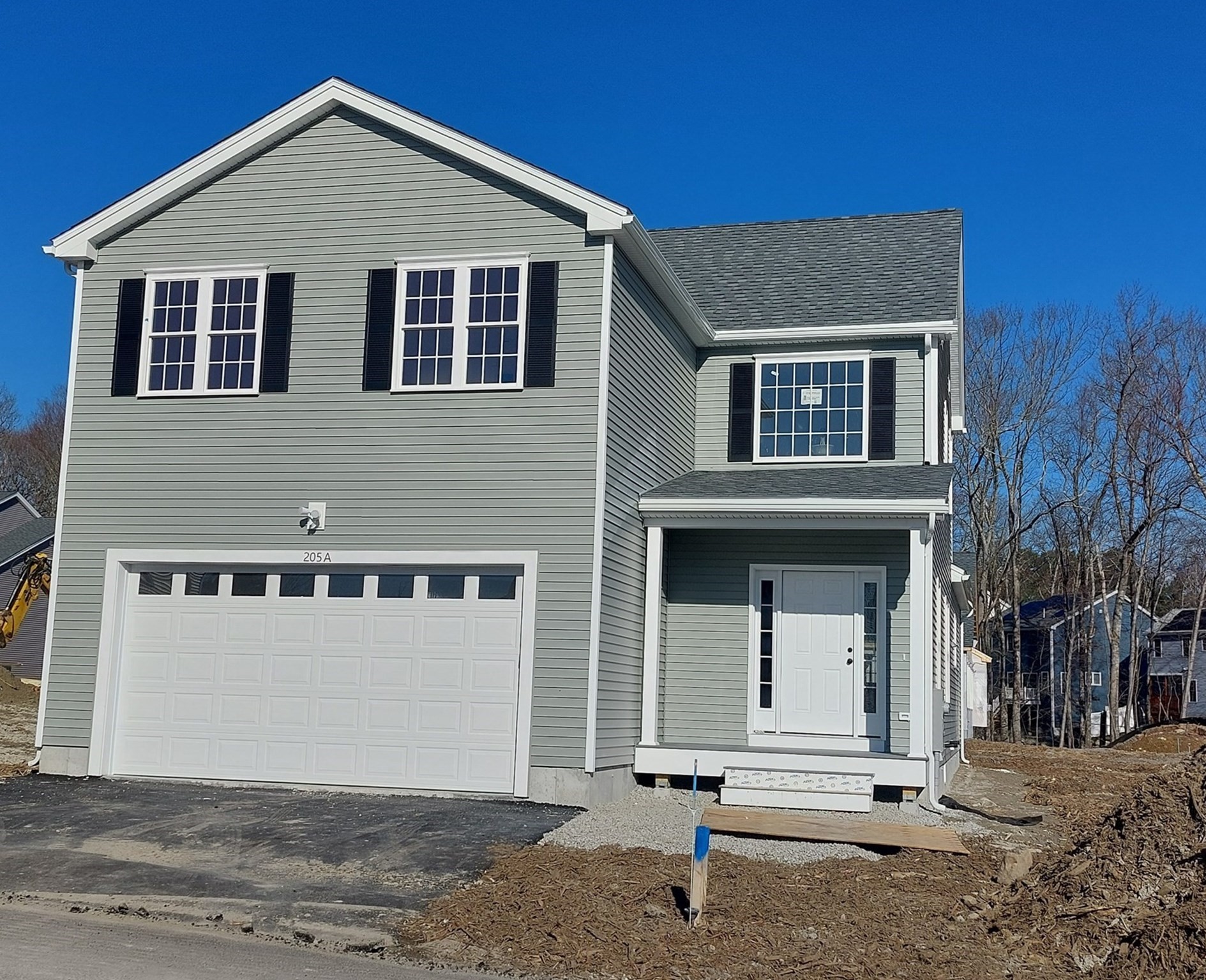 23 Crownshield, Uxbridge, MA 01569