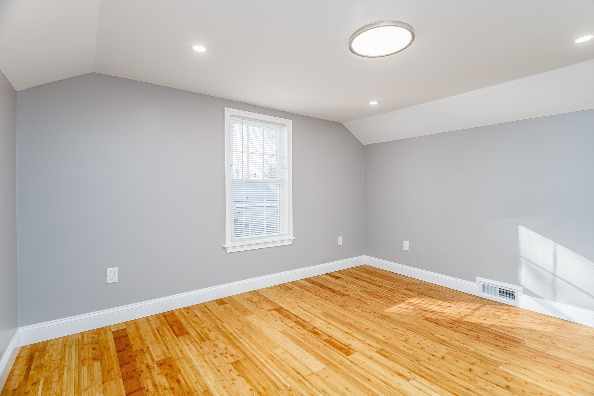 161 11th, Leominster, MA 01453 - Image 15