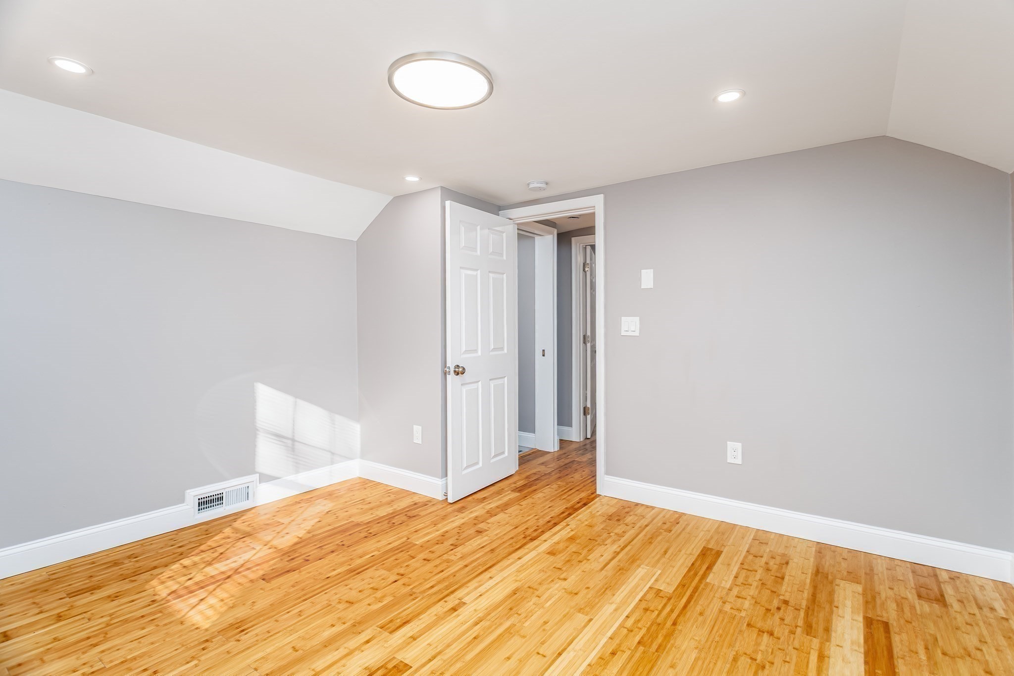 161 11th, Leominster, MA 01453 - Image 19