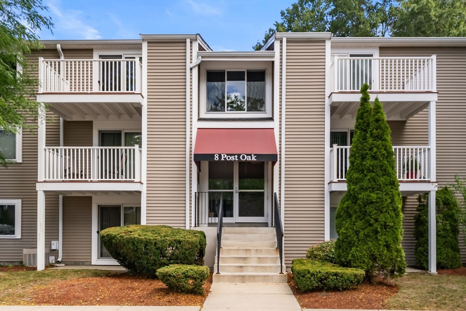 8 Post Oak Ln Unit 21, Natick, MA 01760