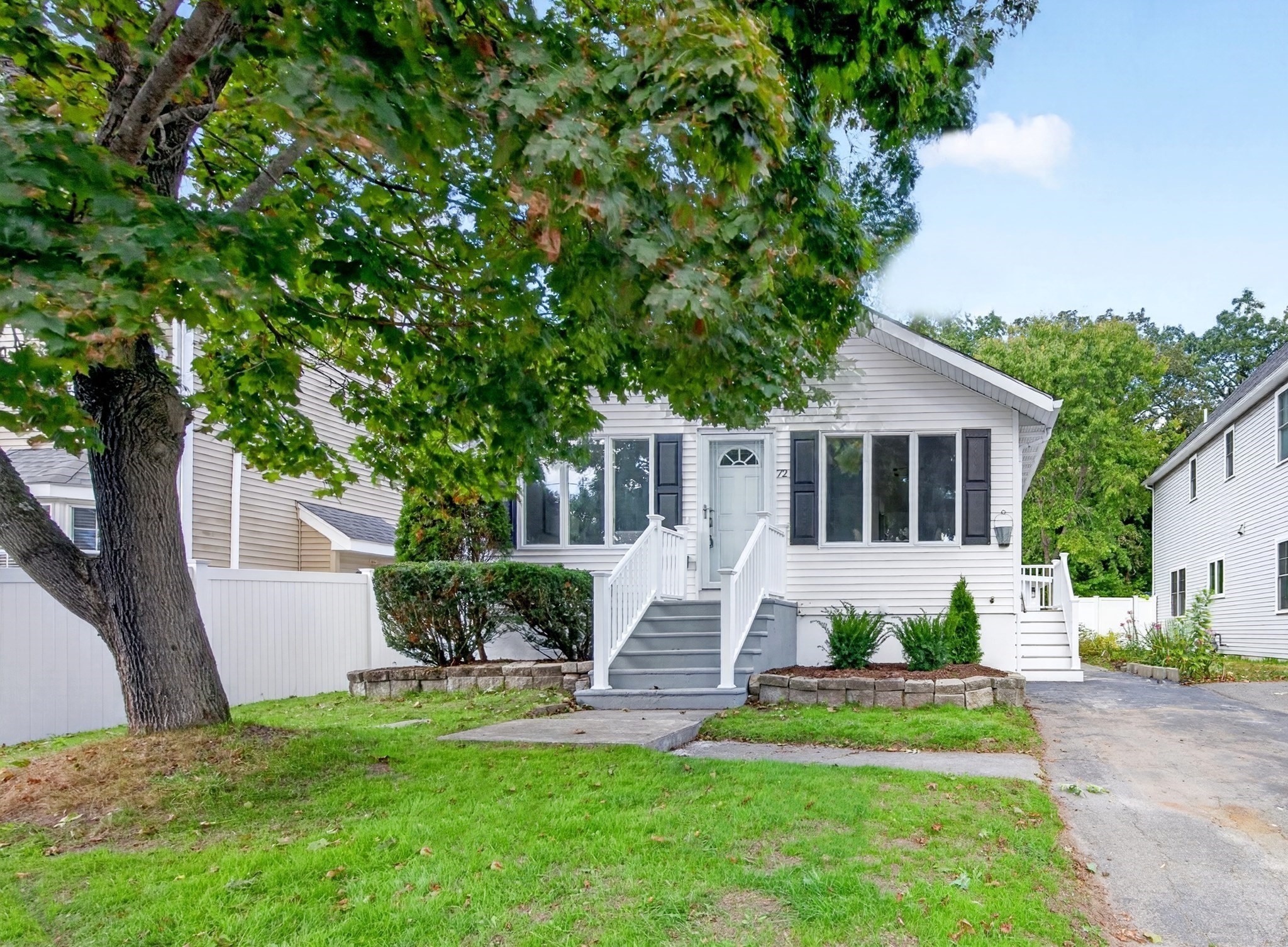72 Arcadia Ave, Waltham, MA 02452