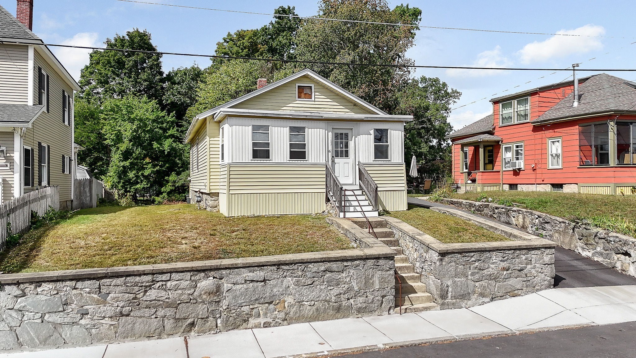 66 Seventh Ave, Lowell, MA 01854