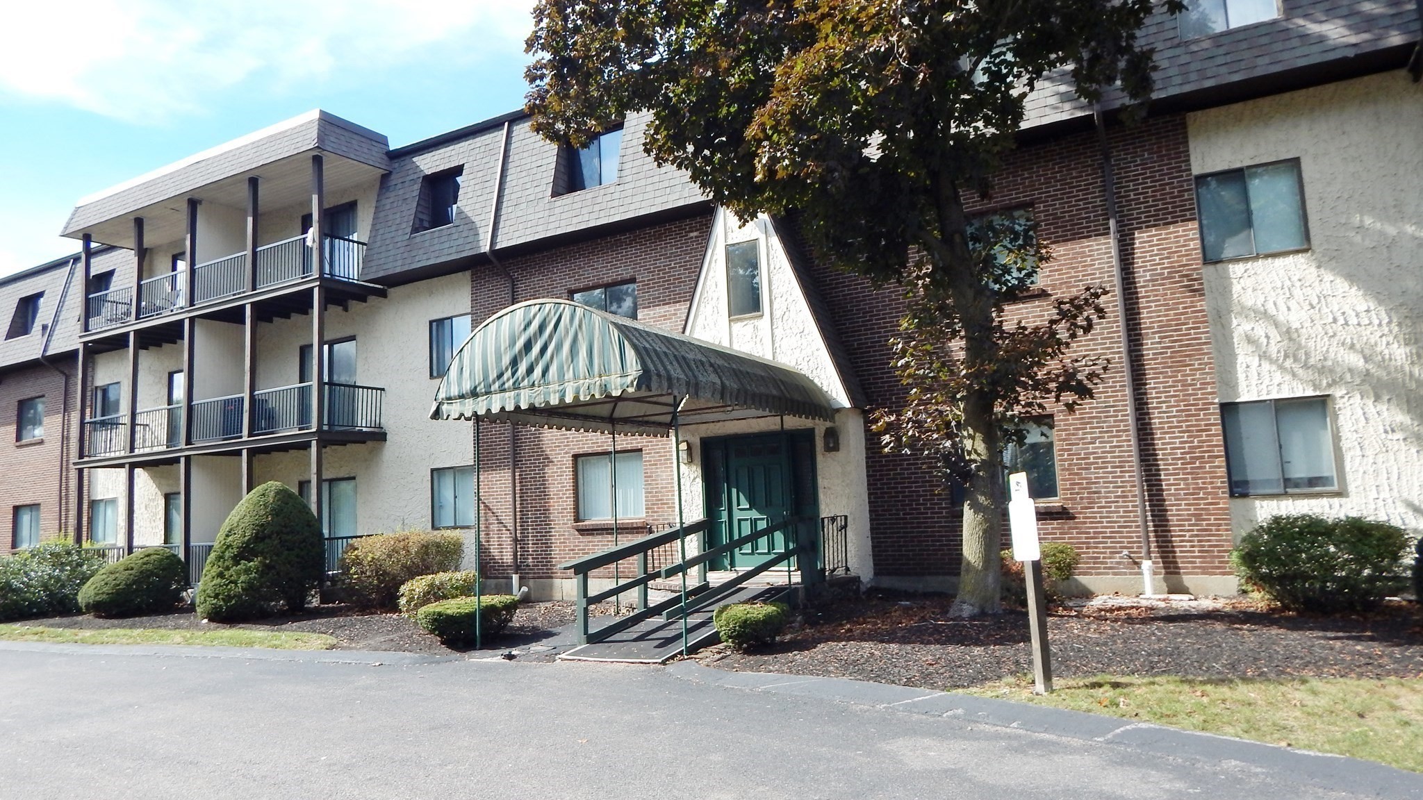 232 Canton St Unit 107, Randolph, MA 02368
