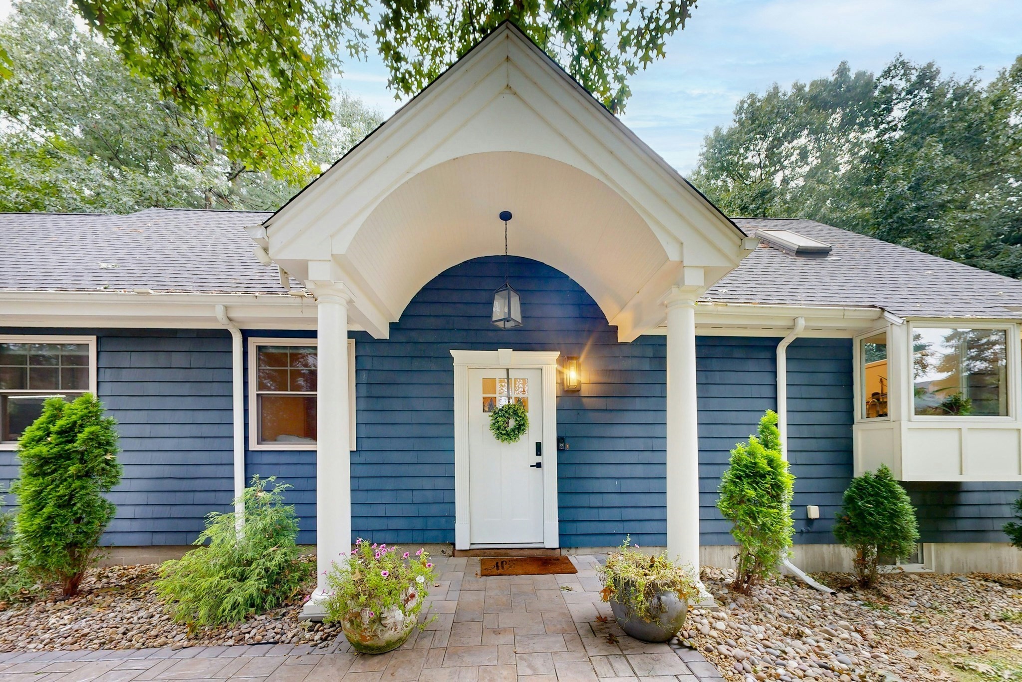 345 Lowell St, Reading, MA 01867