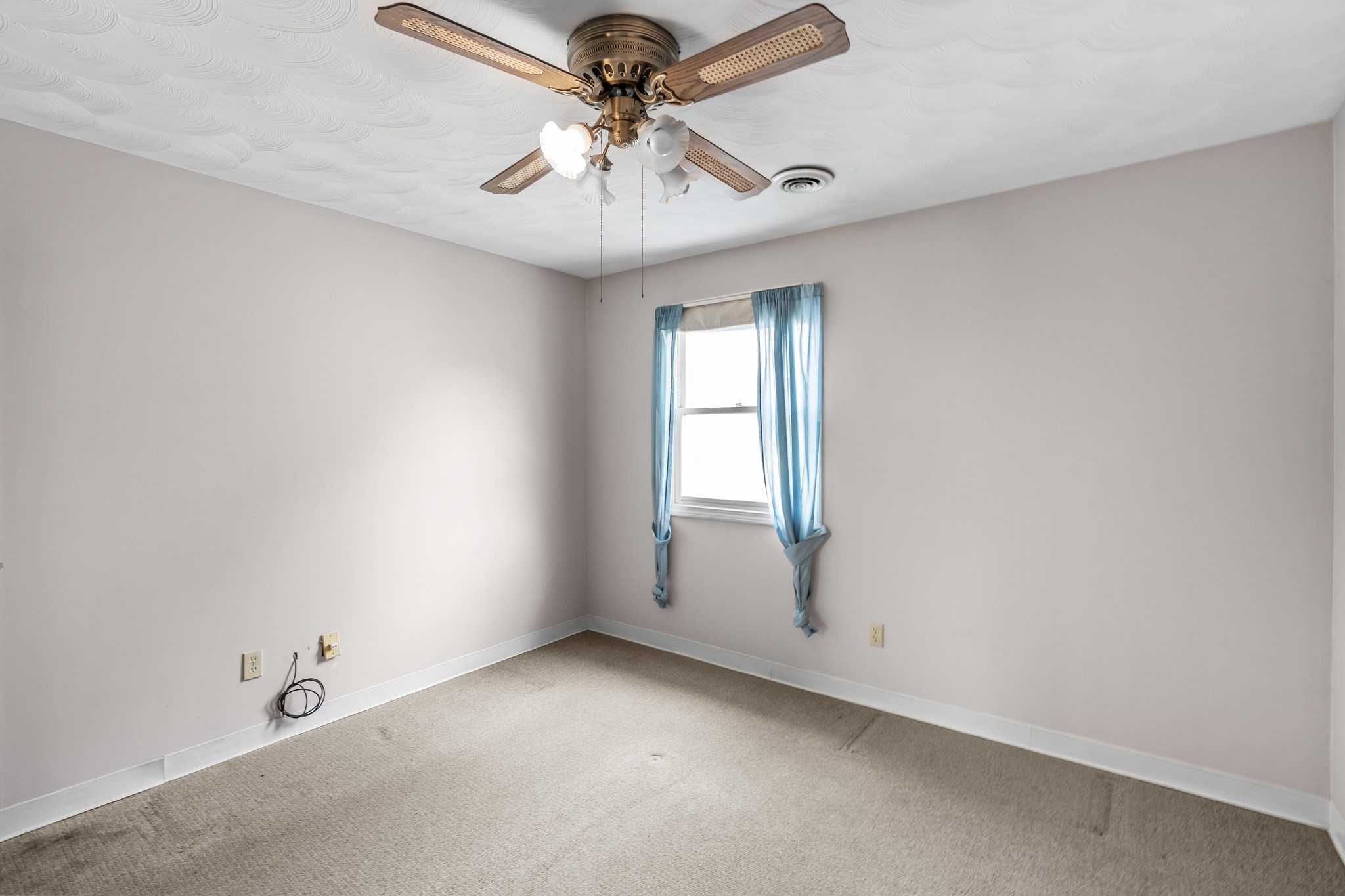 70 North Court Unit F, Fall River, MA 02720 - Image 17