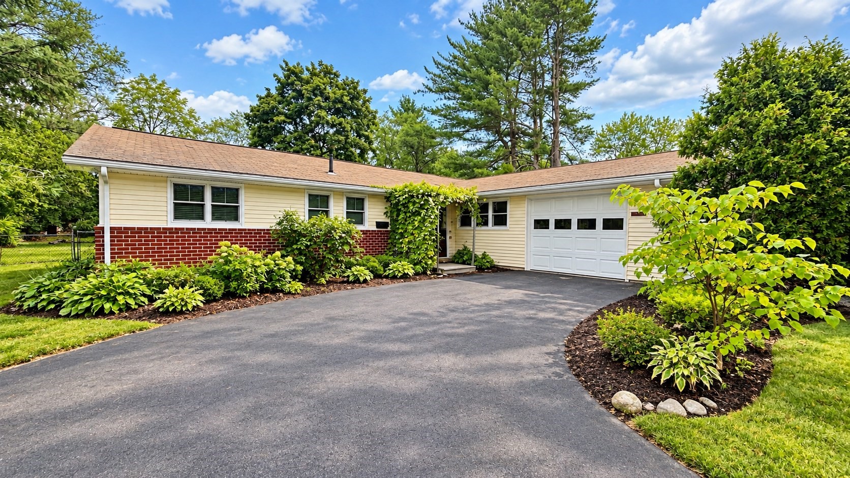 14 Cornell Rd, Framingham, MA 01701