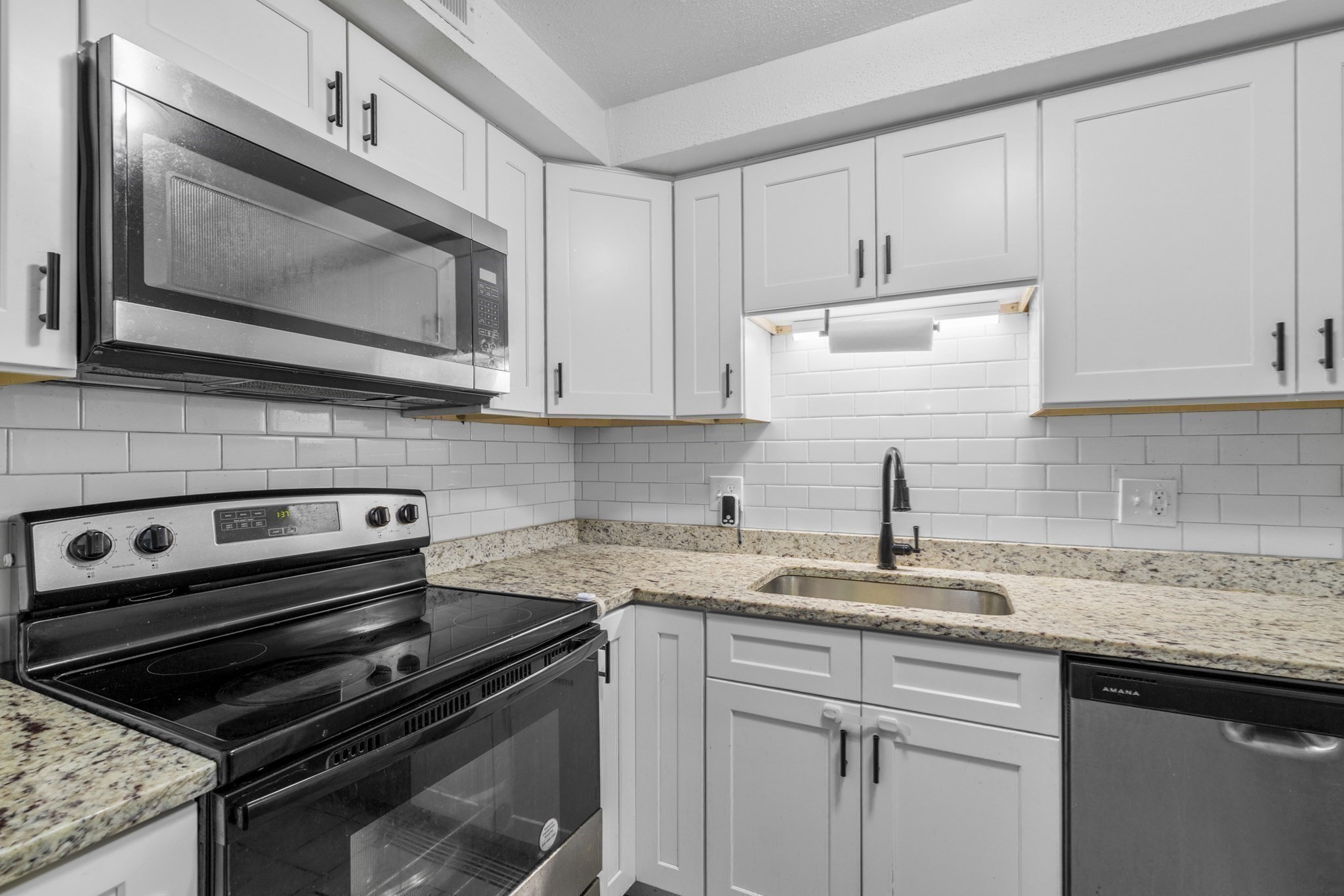 103 Oak Ln Unit 4, Brockton, MA 02301 - Image 10