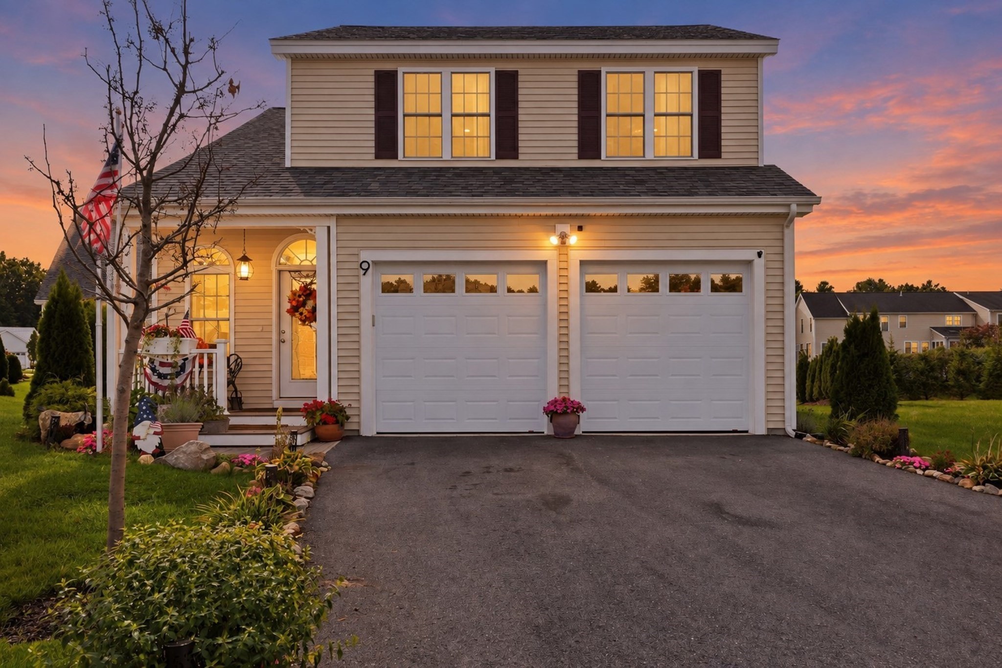 9 Settlers Ln Unit #583, Holden, MA 01520