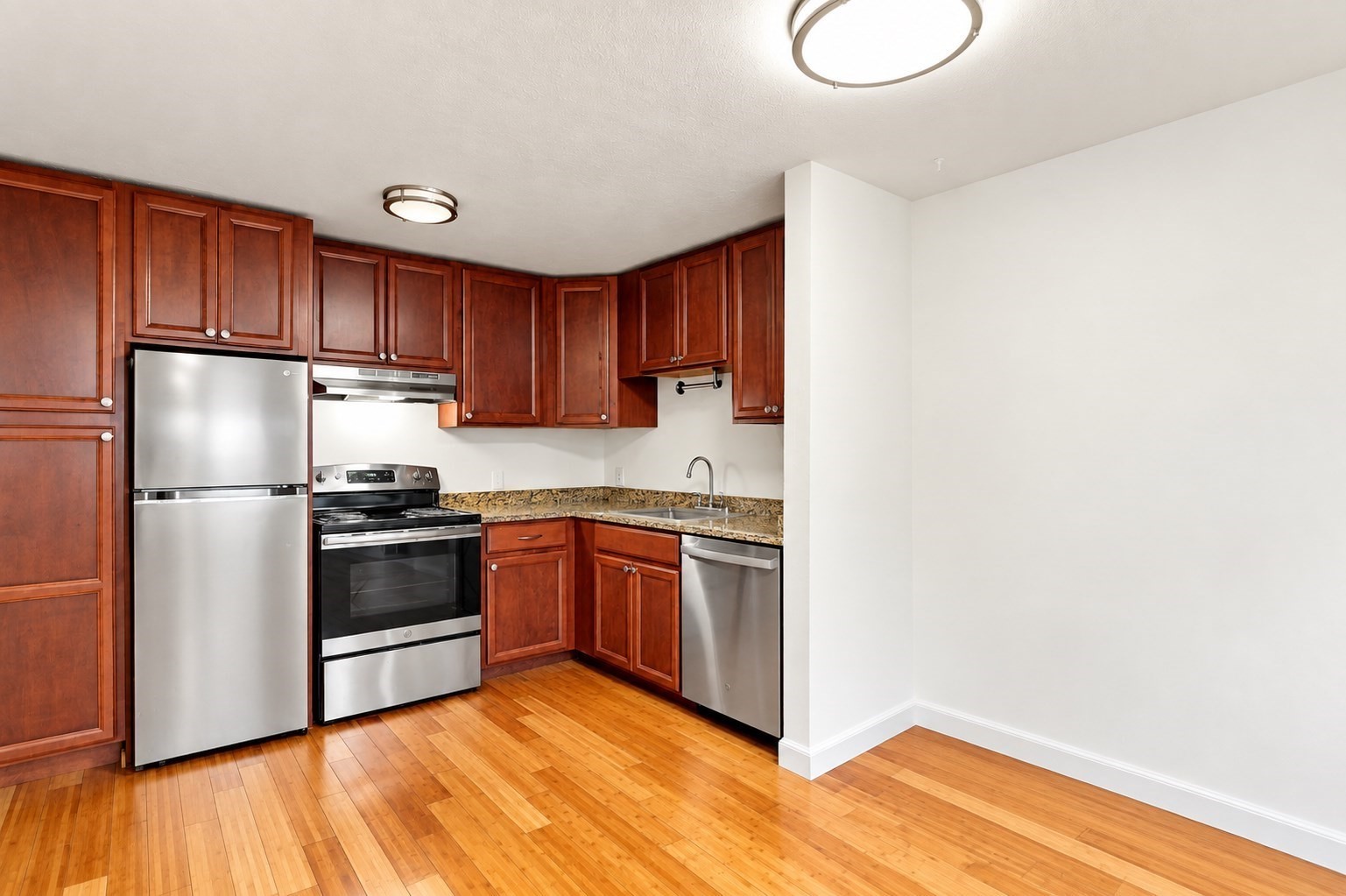 41 Warren St Unit B2, Waltham, MA 02453