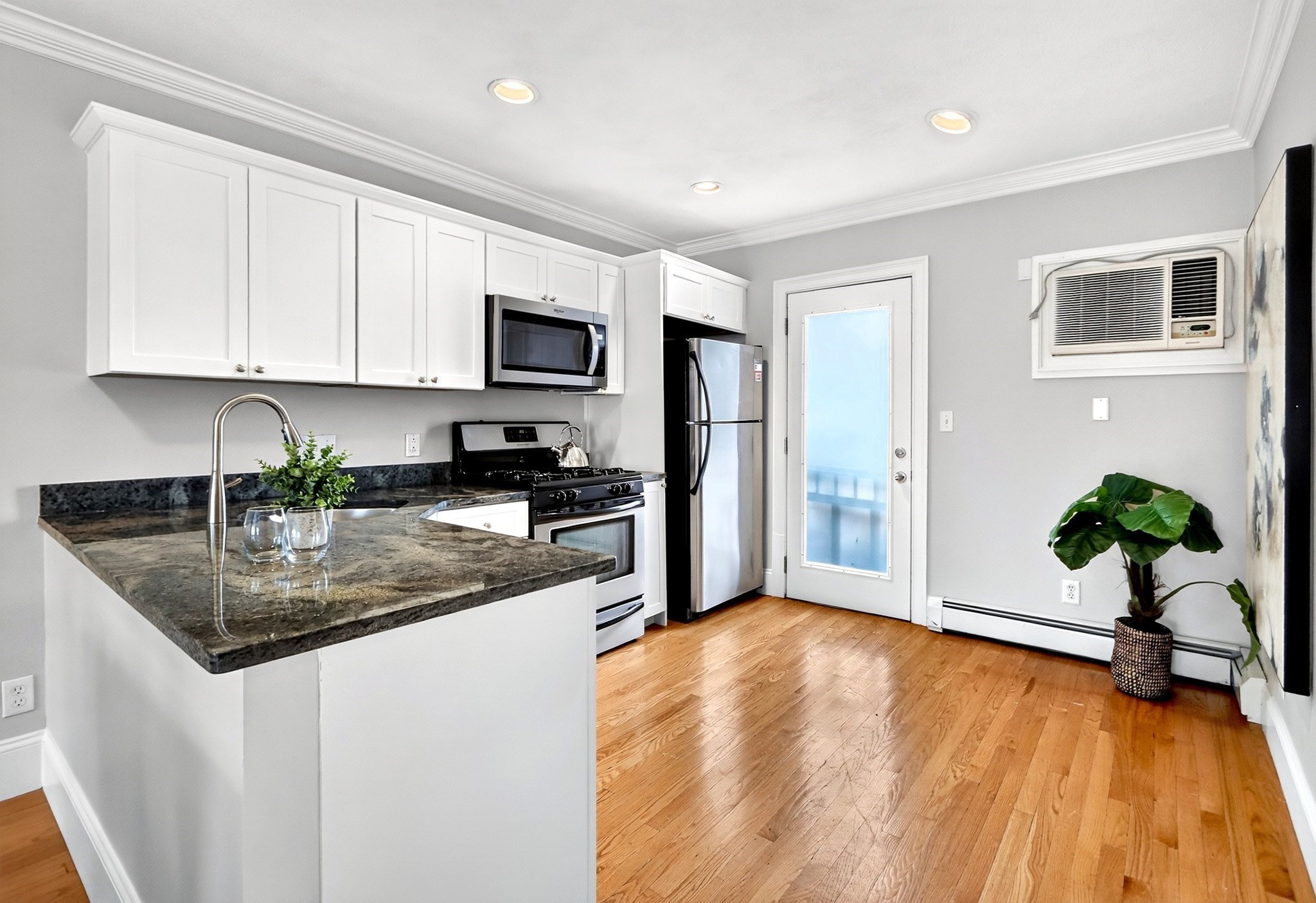139 W 6th St Unit 2, South Boston, Boston, MA 02127 - Image 9