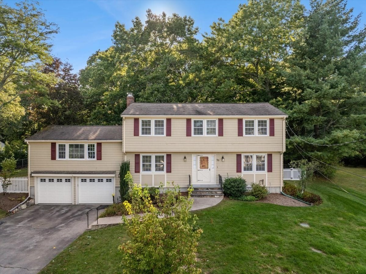 35 Bullard St, Walpole, MA 02081