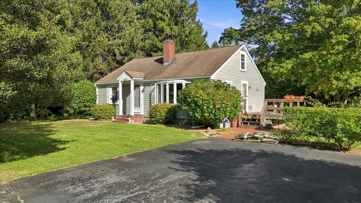 1876 Phinneys Ln, Barnstable, MA 02630 - Image 2