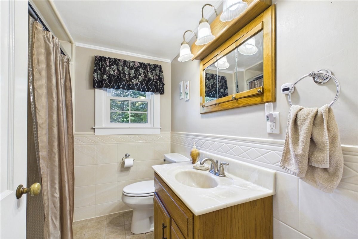 1876 Phinneys Ln, Barnstable, MA 02630 - Image 18