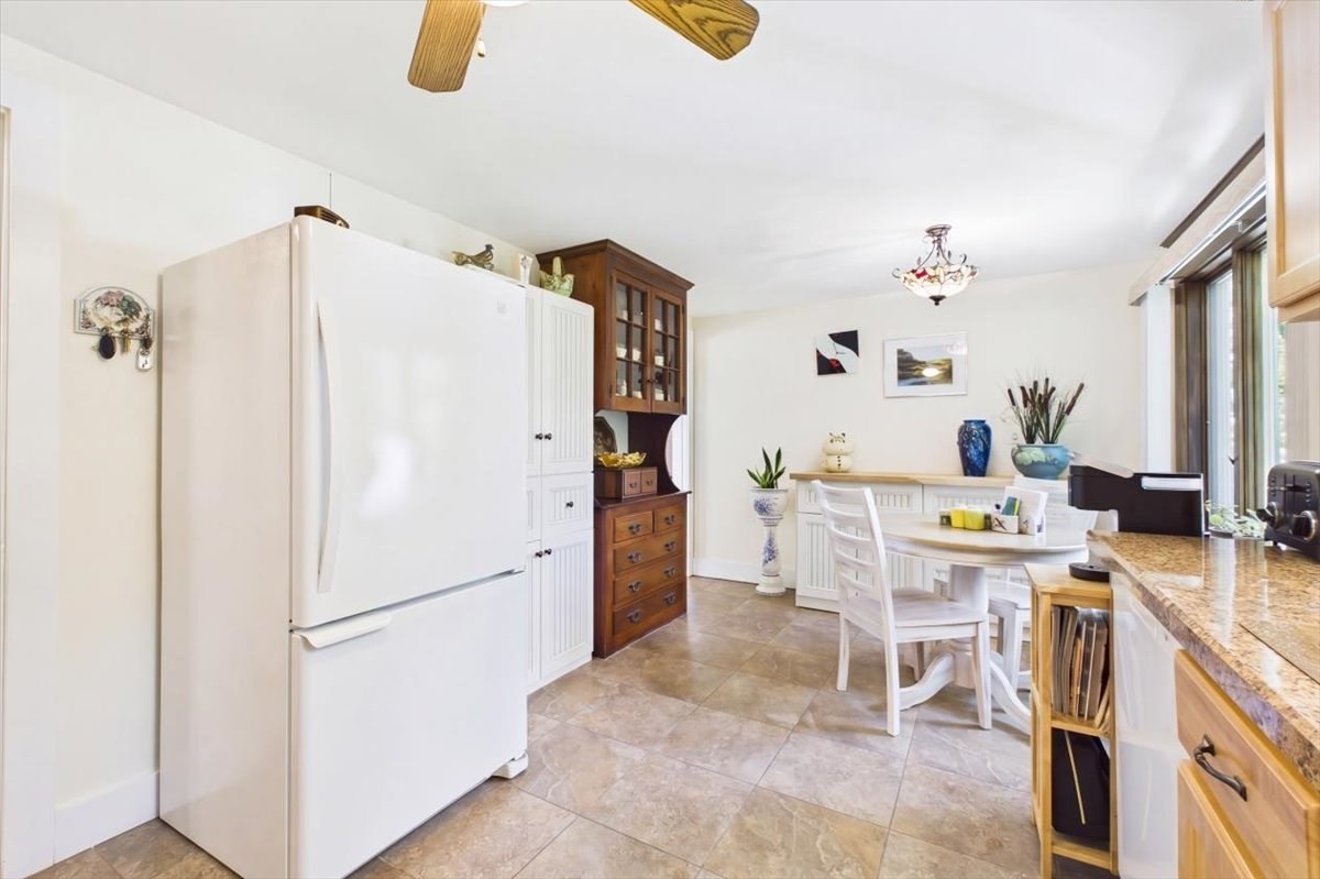 1876 Phinneys Ln, Barnstable, MA 02630 - Image 8