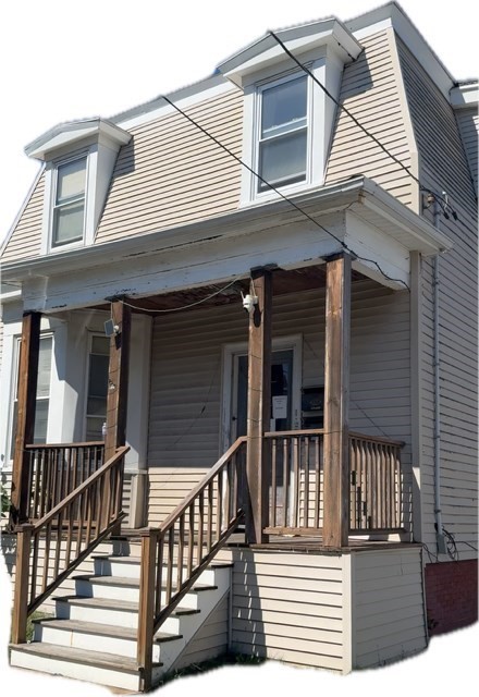 33 Parrott St, Lynn, MA 01902