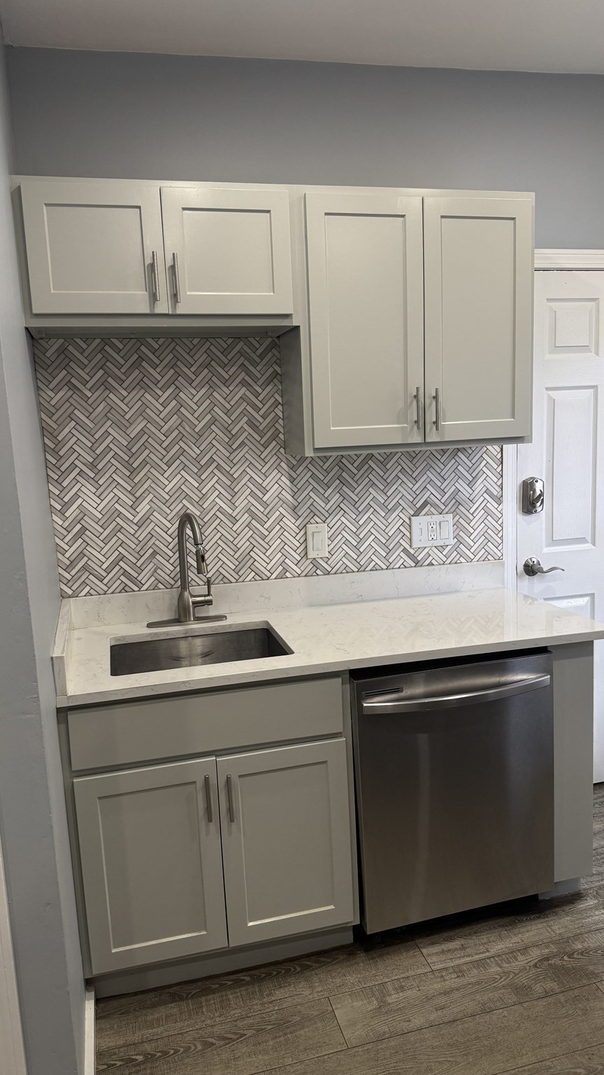 28 Elm Ave, Brockton, MA 02301 - Image 8