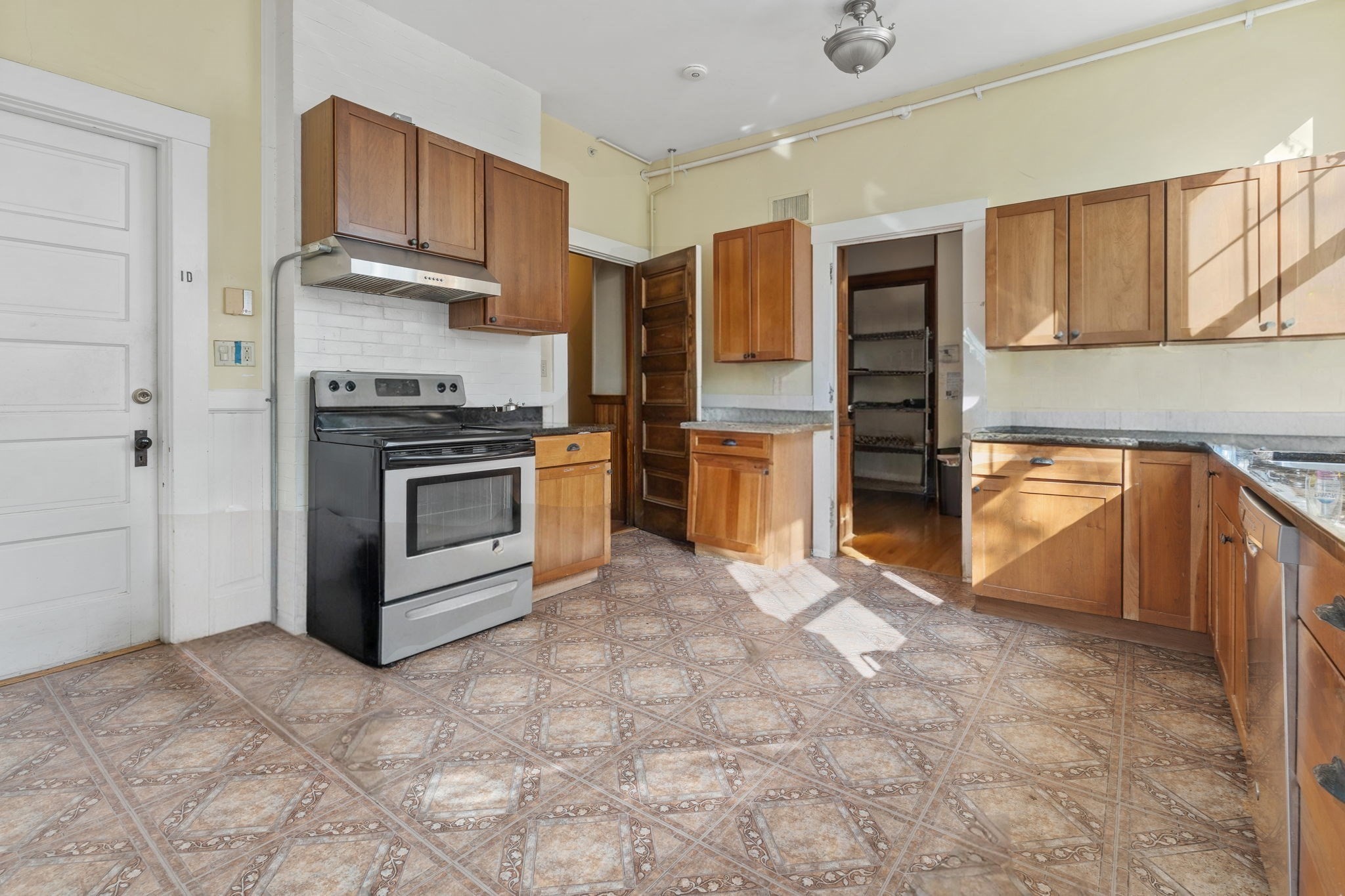 5 Claremont St, Worcester, MA 01610 - Image 8