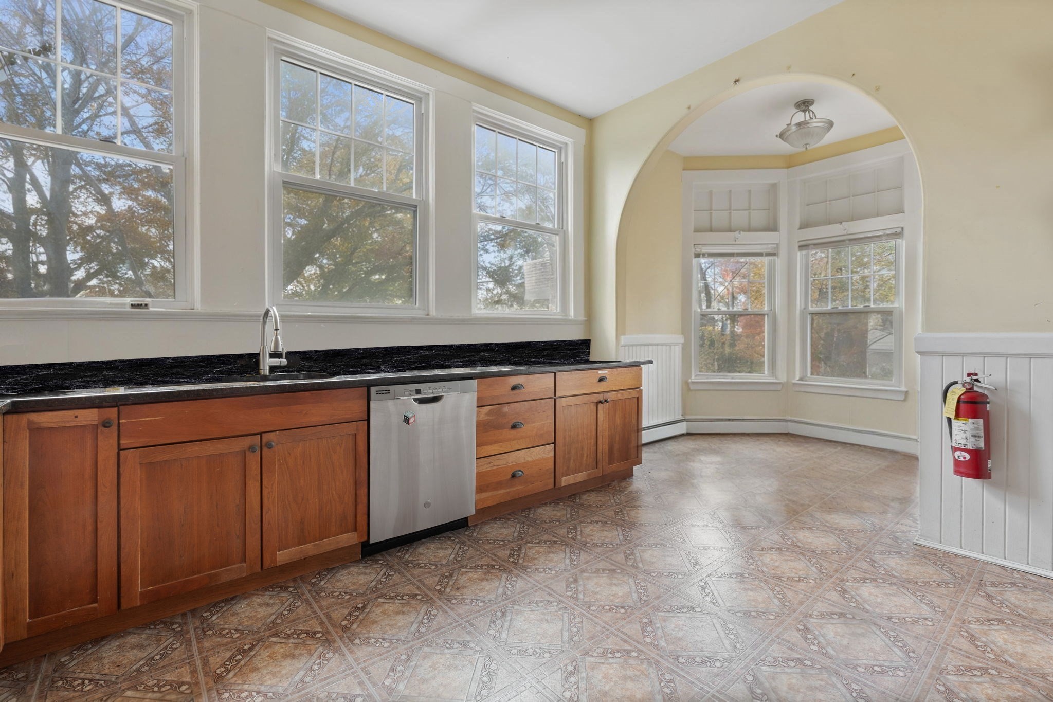 5 Claremont St, Worcester, MA 01610 - Image 10