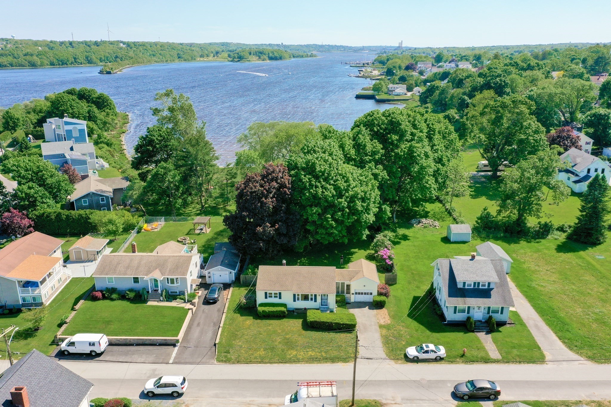 113 Old Colony Avenue, Somerset, MA 02726