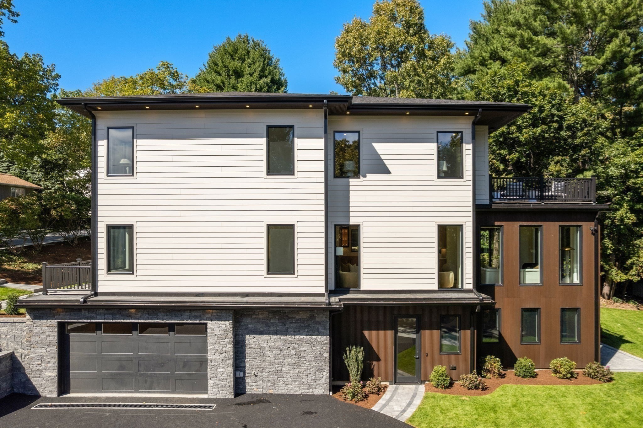 30 Dorr Rd, Newton, MA 02458
