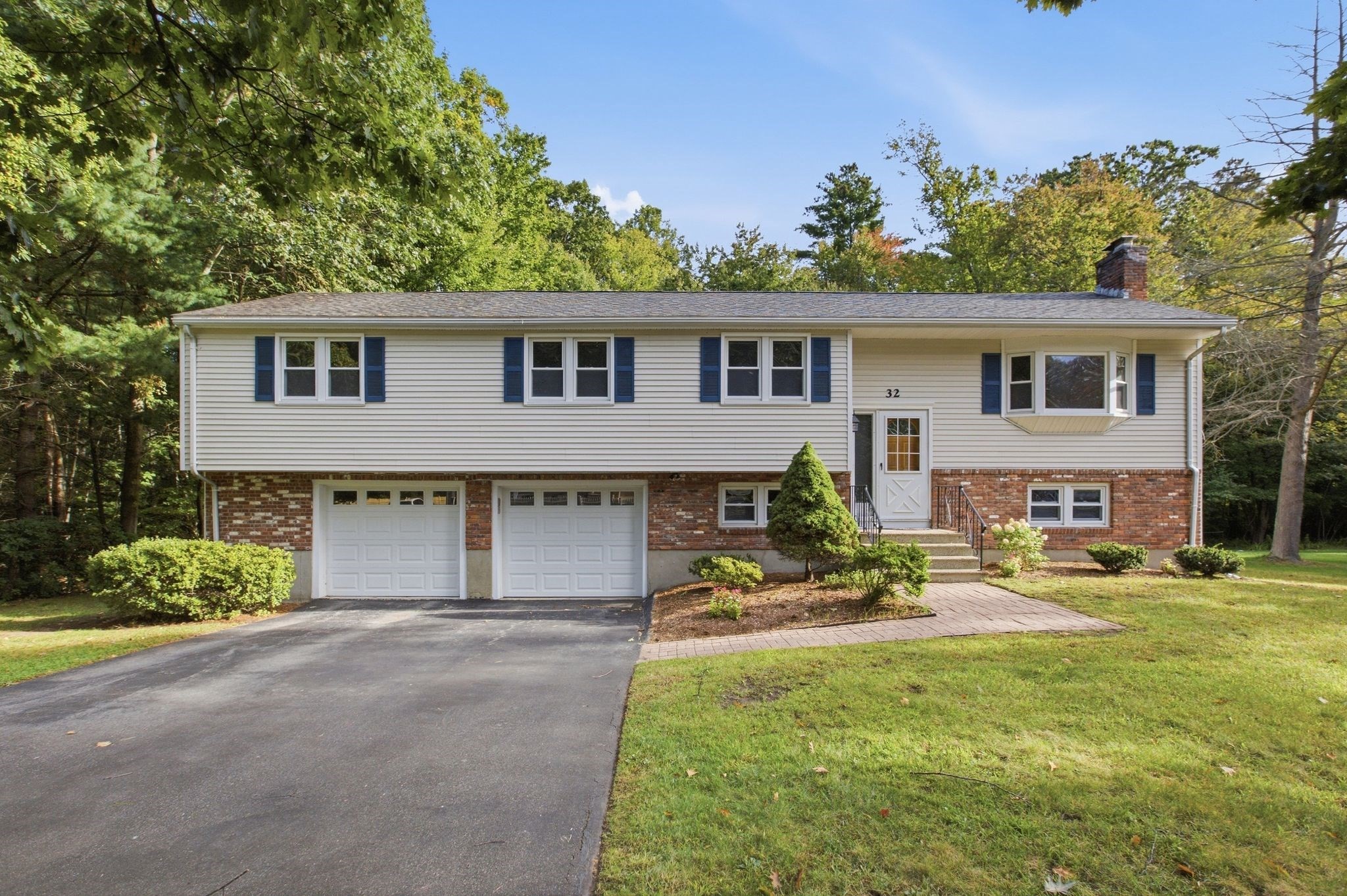 32 Westwood Street, Burlington, MA 01803