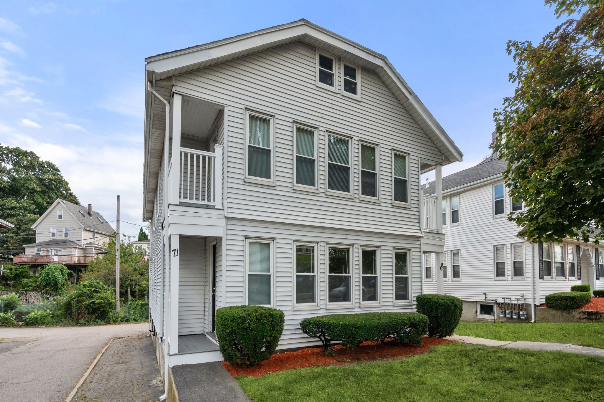 69 Quincy Shore Dr, Quincy, MA 02171