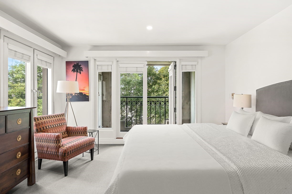 20 Rowes Wharf Unit 501, Downtown, Boston, MA 02110