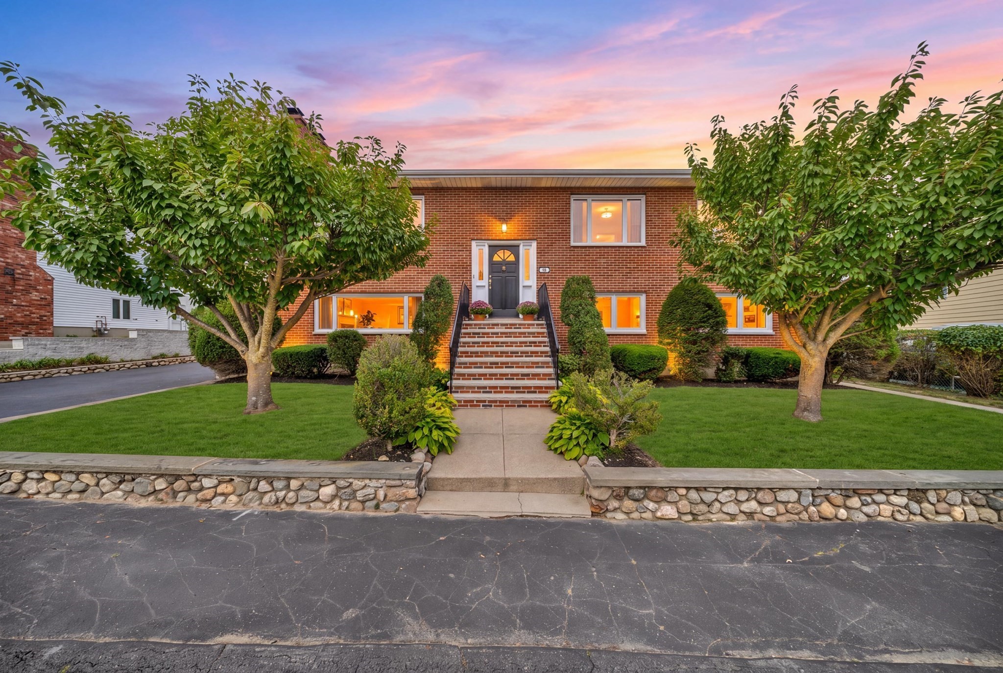 32 Robert Rd, Revere, MA 02151