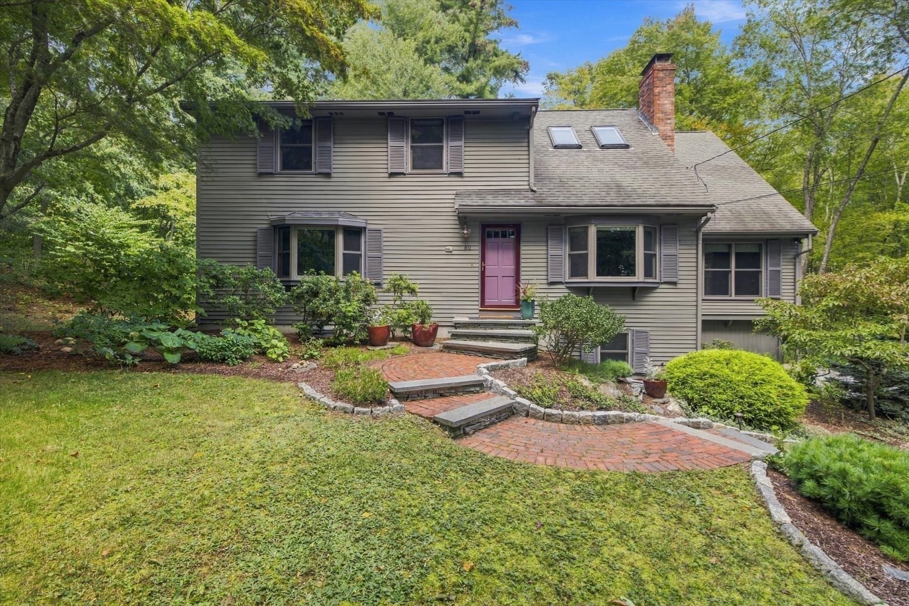 52 W Elm St, Hopkinton, MA 01748
