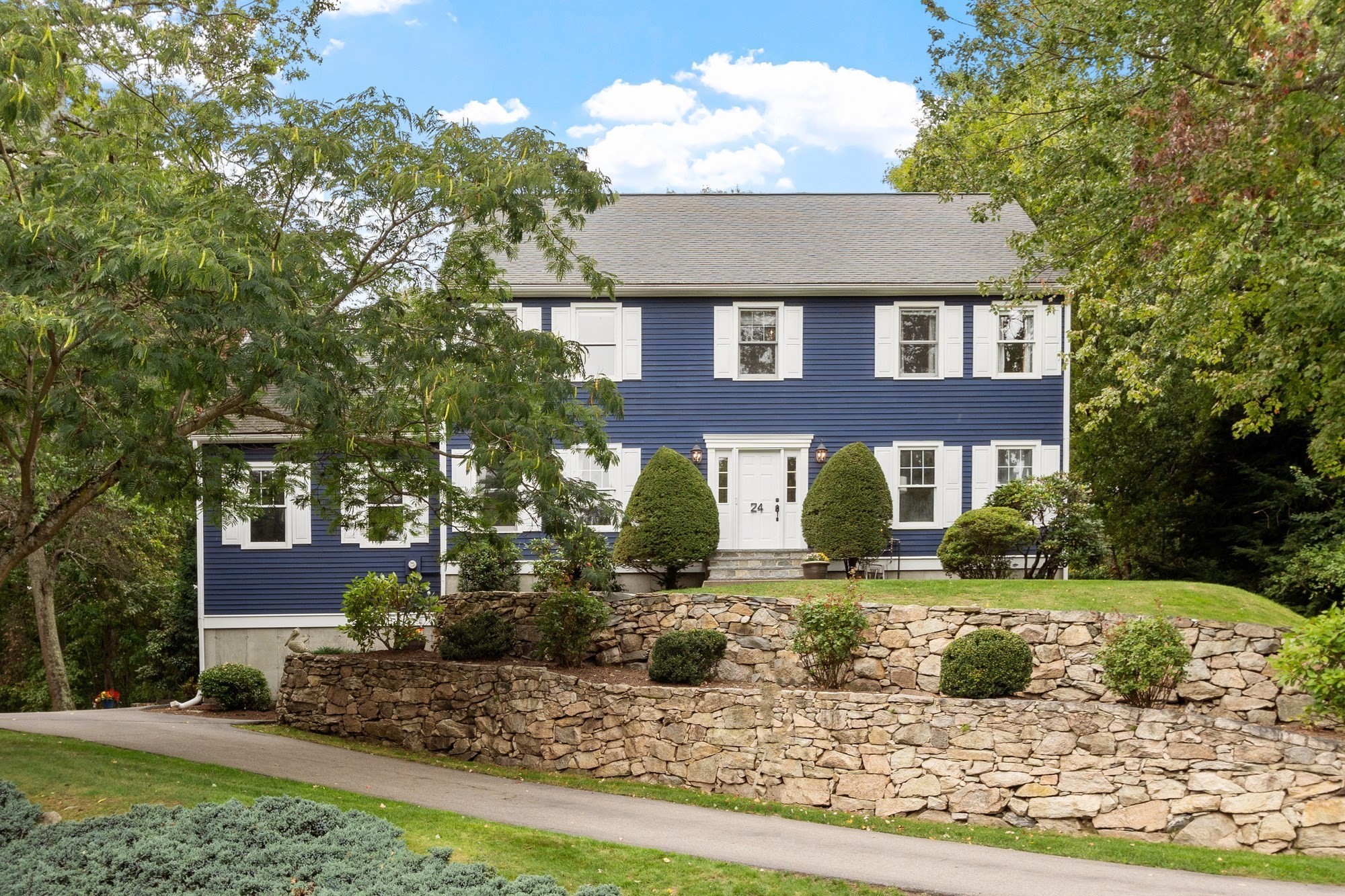 24 Darlene Dr, Southborough, MA 01772