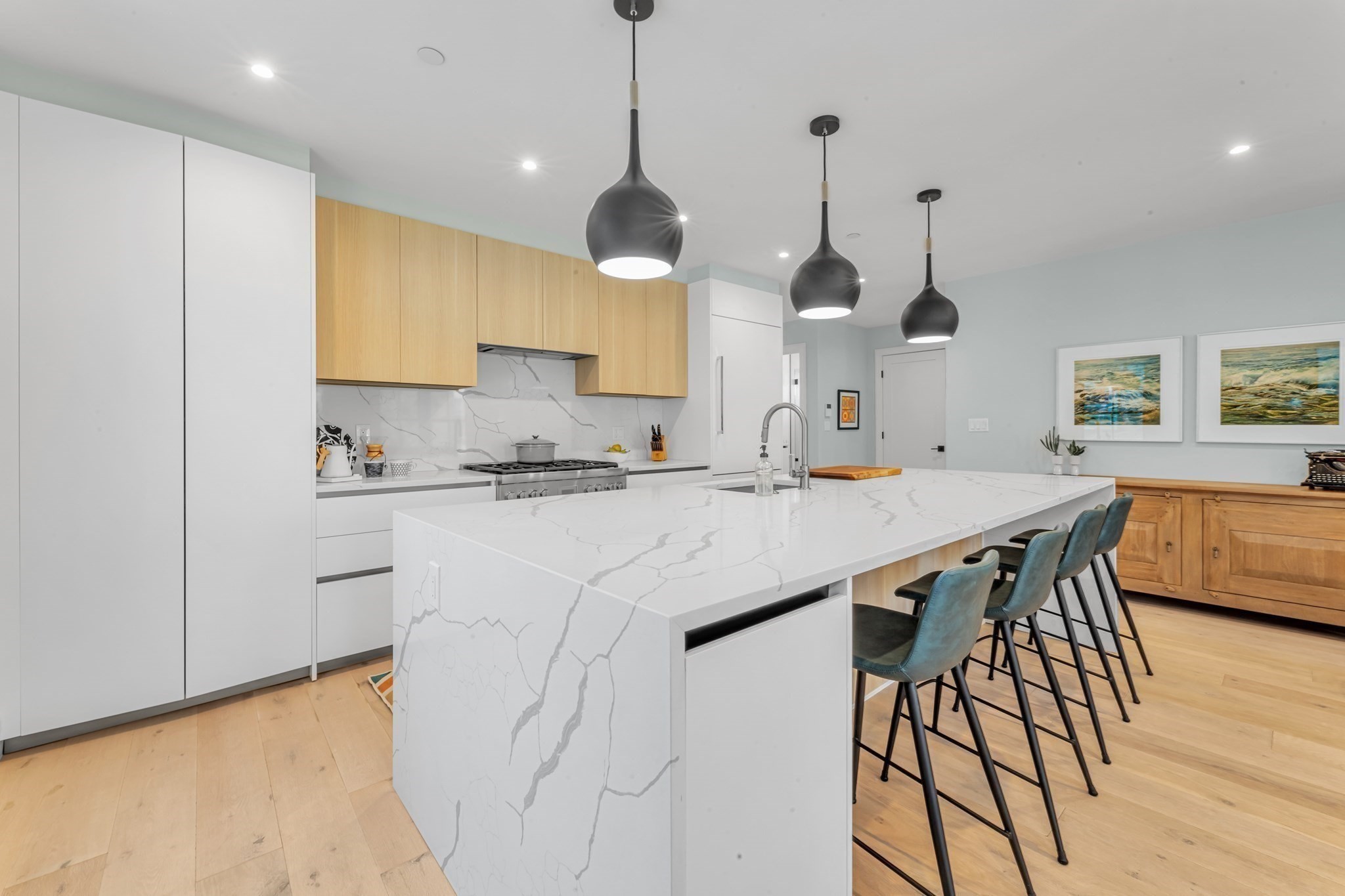322 Bunker Hill St Unit 3, Charlestown, Boston, MA 02129