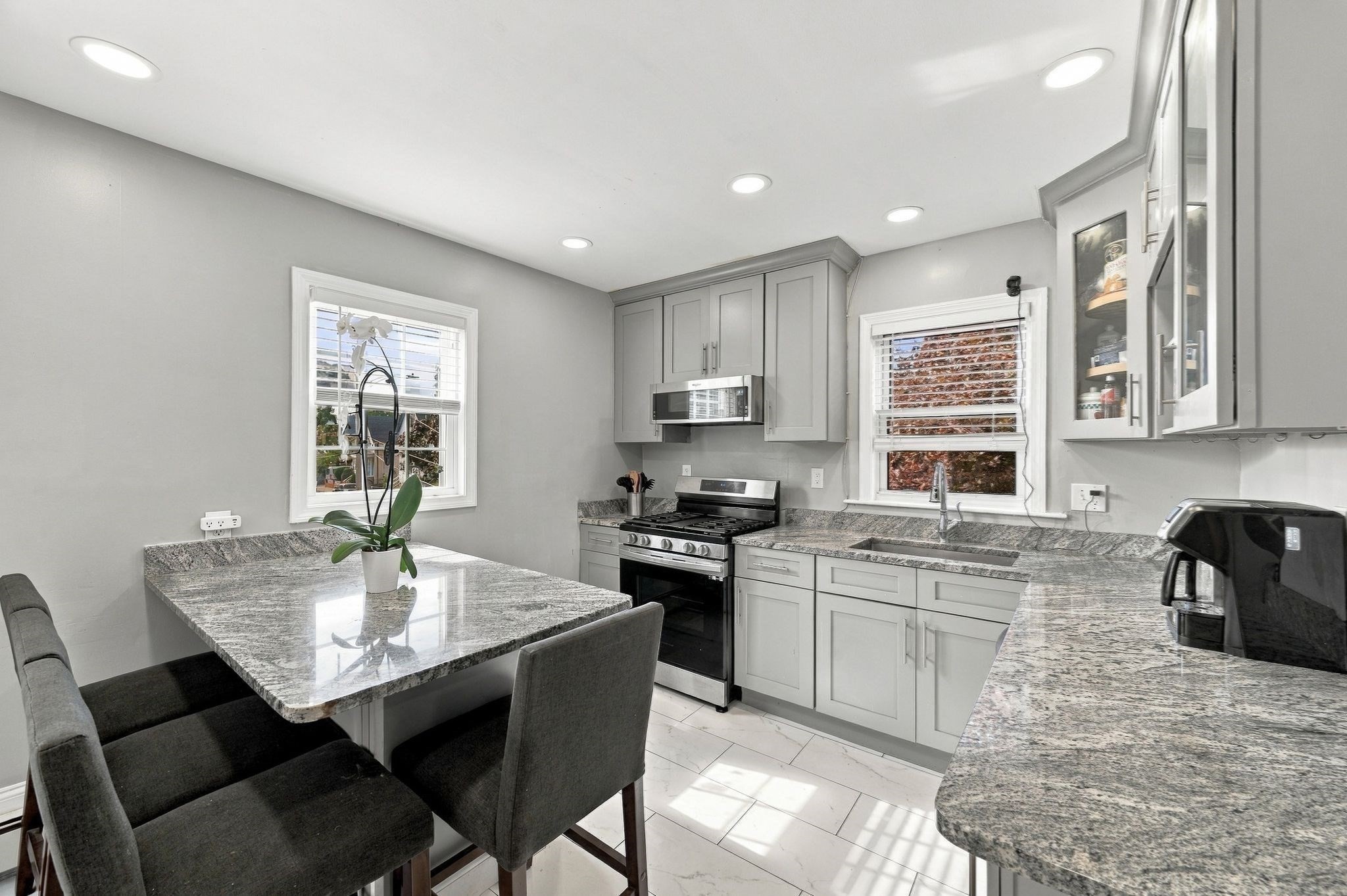 104 Waterhill St, Lynn, MA 01905