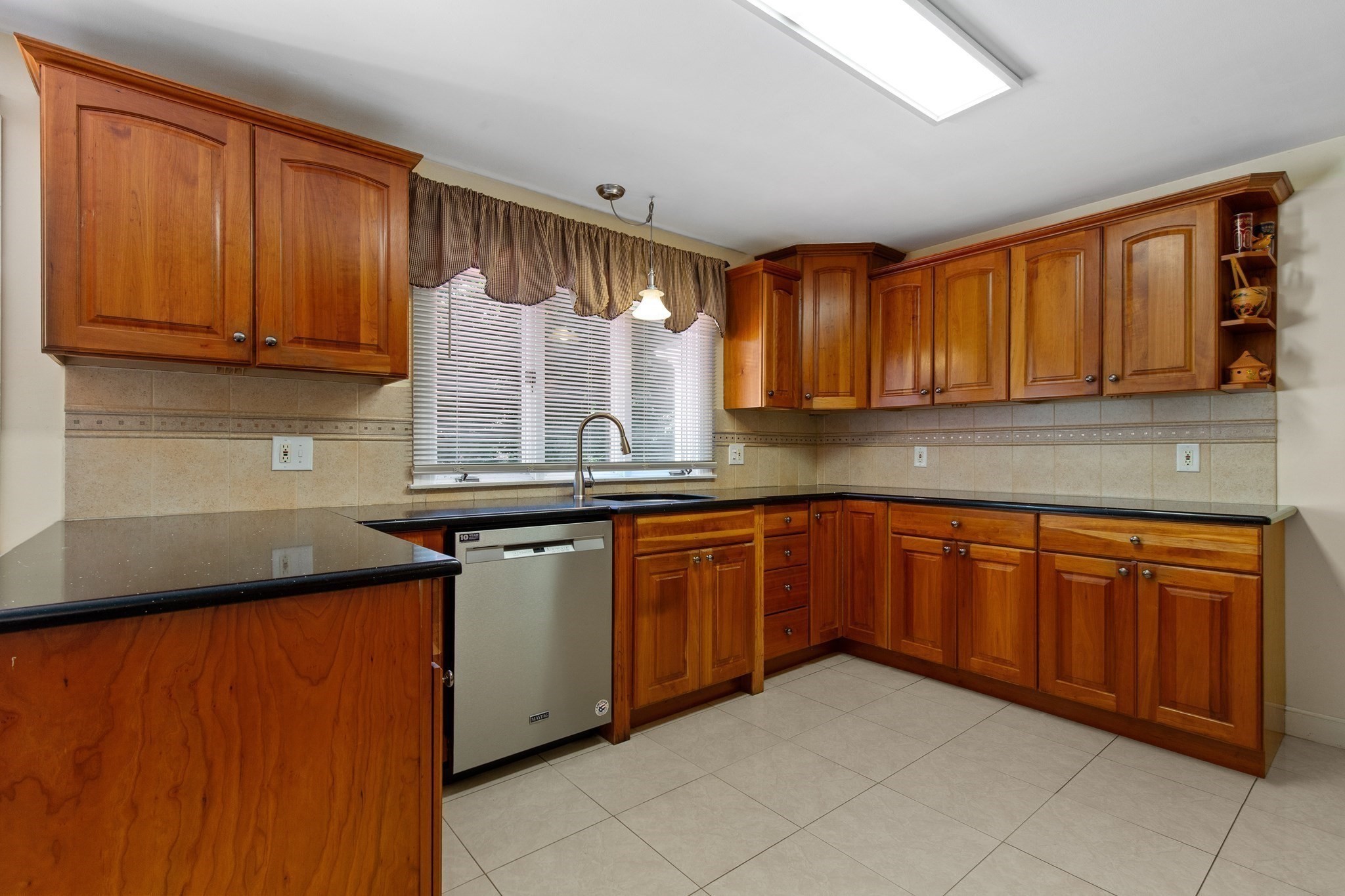 159 Braemoor Rd, Brockton, MA 02301 - Image 2