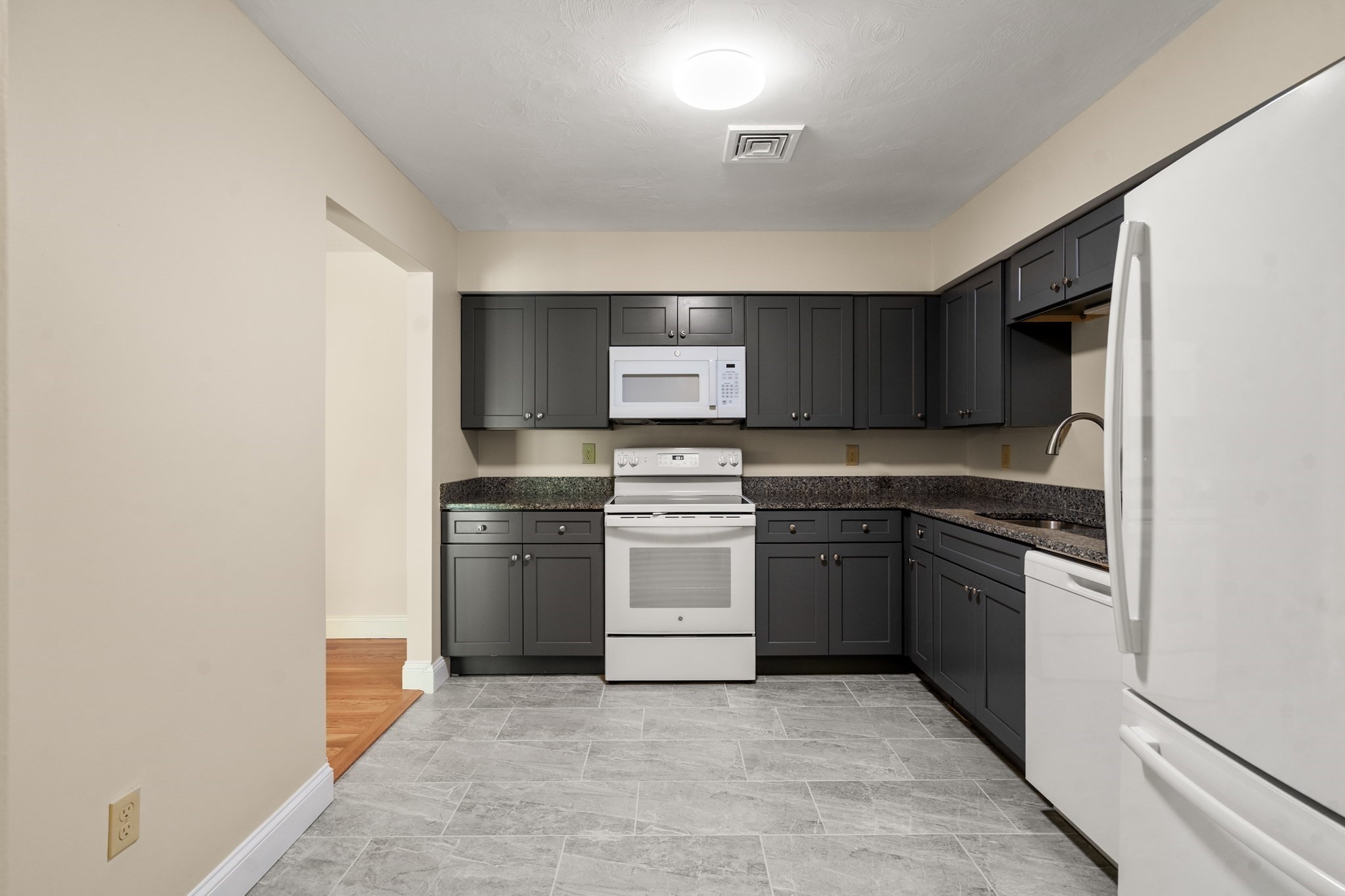 5 Farmer Rd Unit 5, Milton, MA 02186 - Image 8
