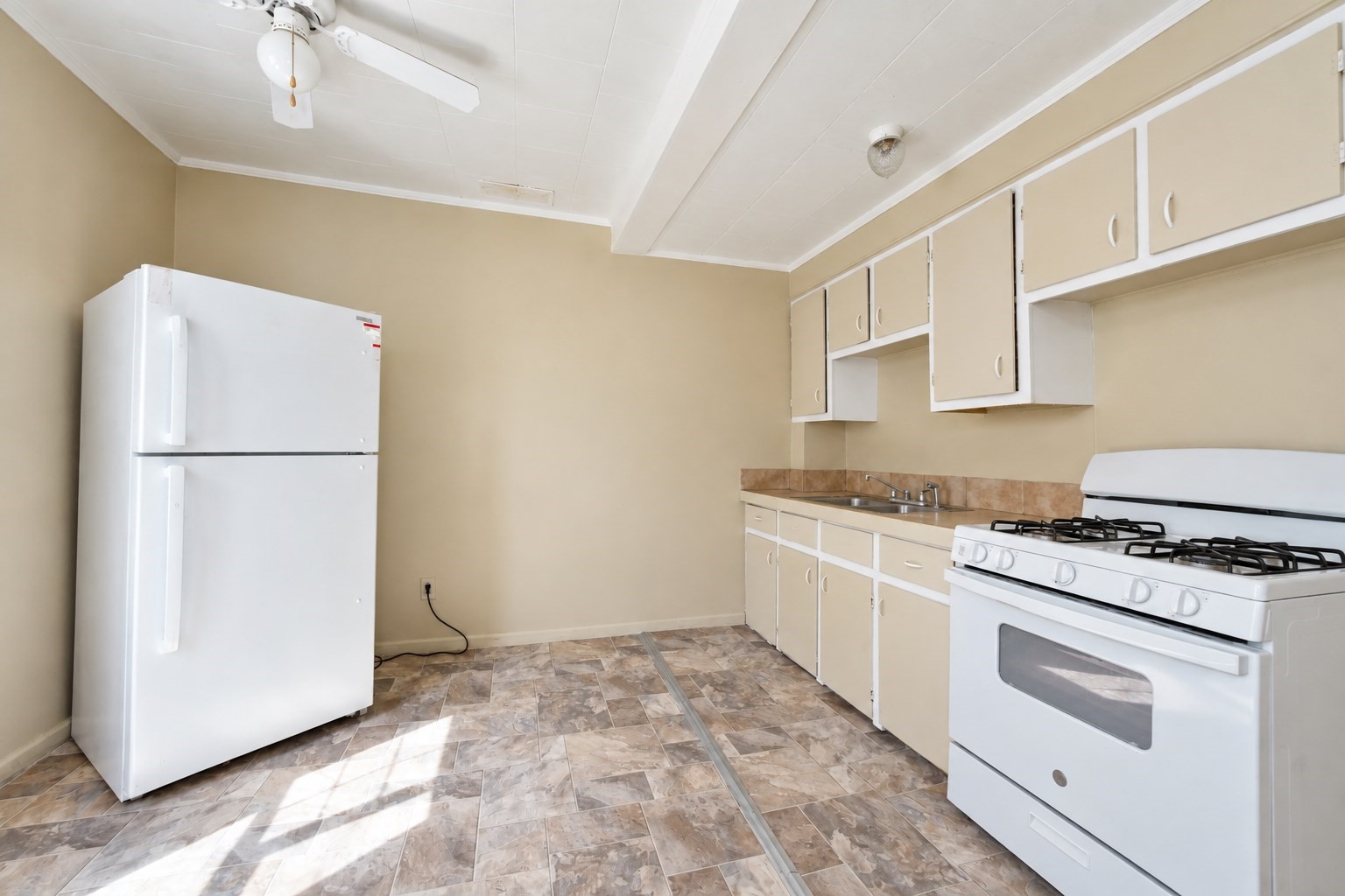 64 Tremont St, Fall River, MA 02720 - Image 14