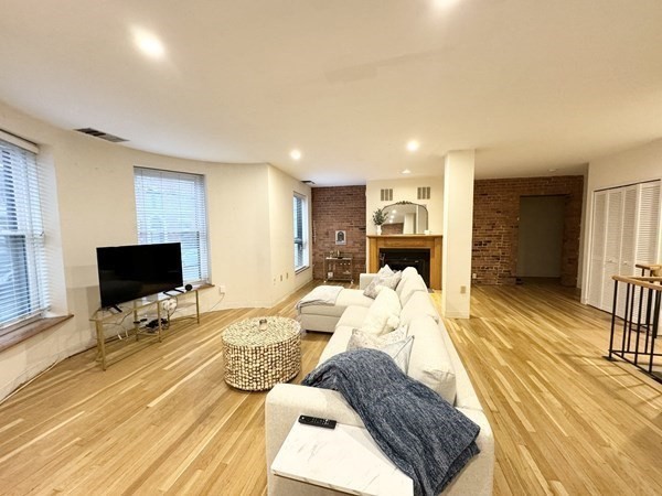96 Gainsborough Street Unit 103W, Symphony, Boston, MA 02115 - Image 4