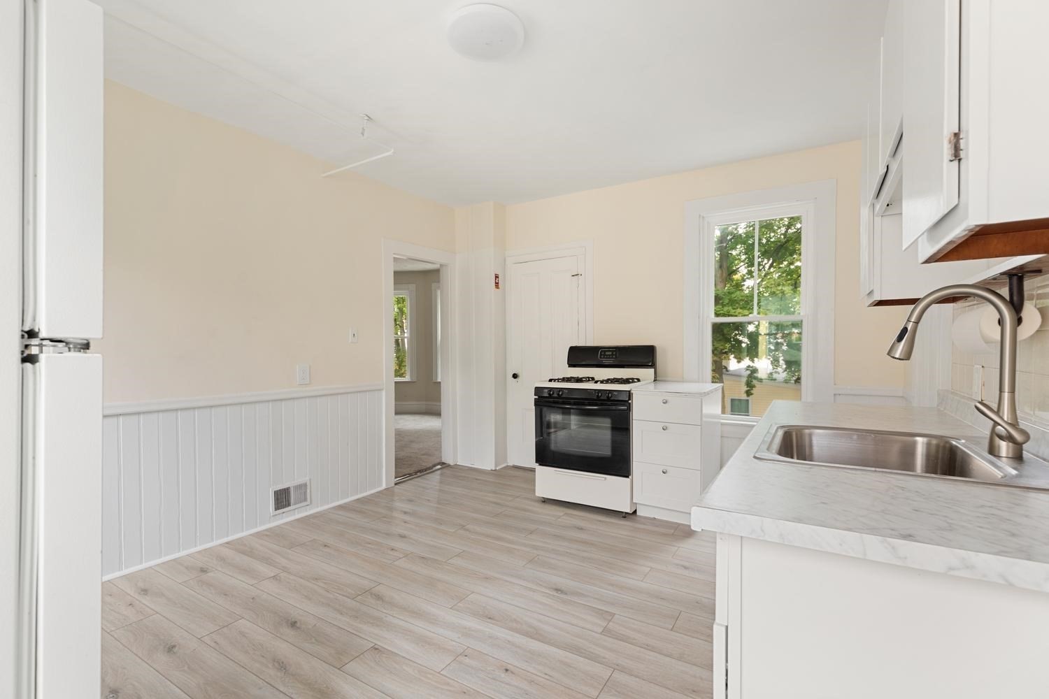 286 Albion St, Wakefield, MA 01880 - Image 12