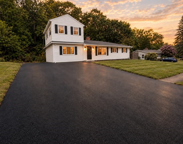 11 Price Rd, Peabody, MA 01960