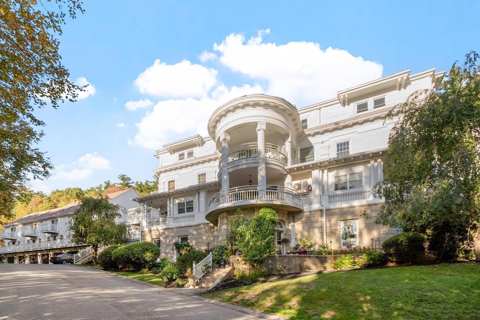 1401 Great Pond Road Unit 2, North Andover, MA 01845