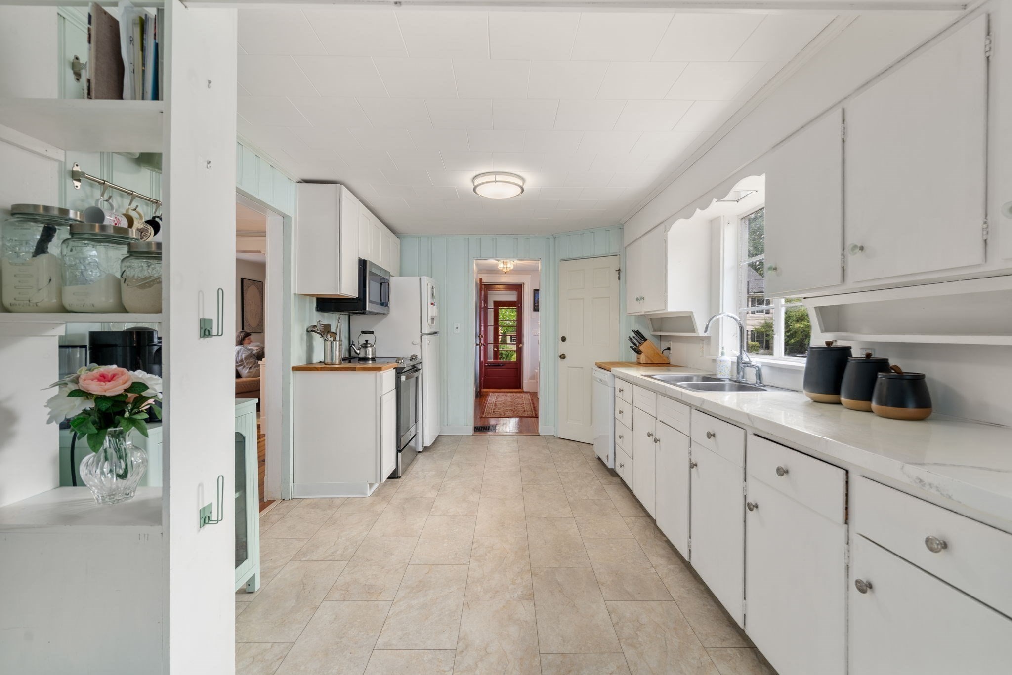 19 New Hampshire Avenue, Natick, MA 01760 - Image 11