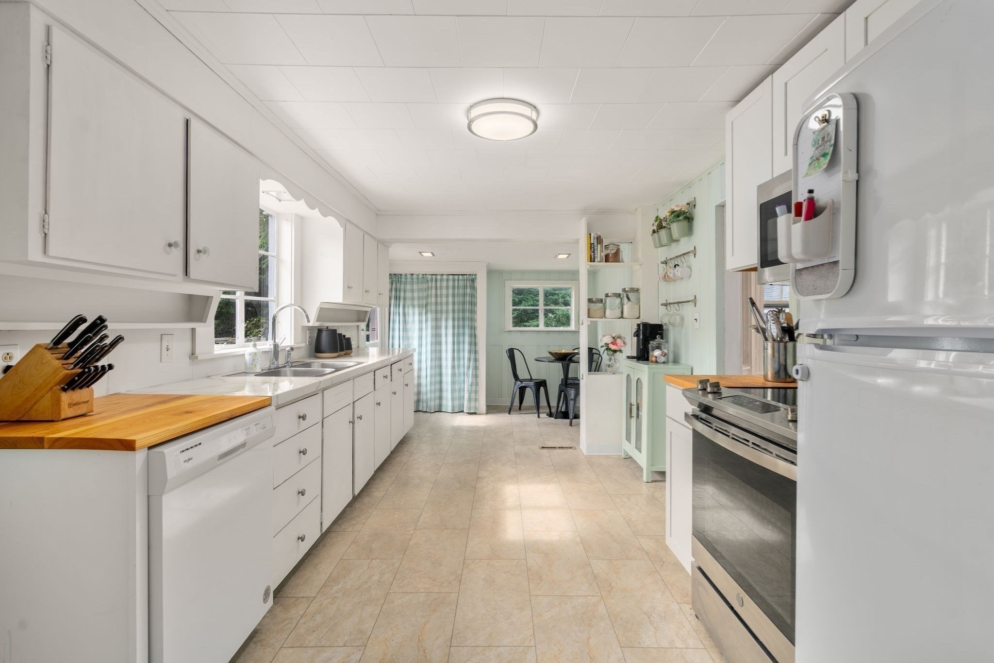 19 New Hampshire Avenue, Natick, MA 01760 - Image 10