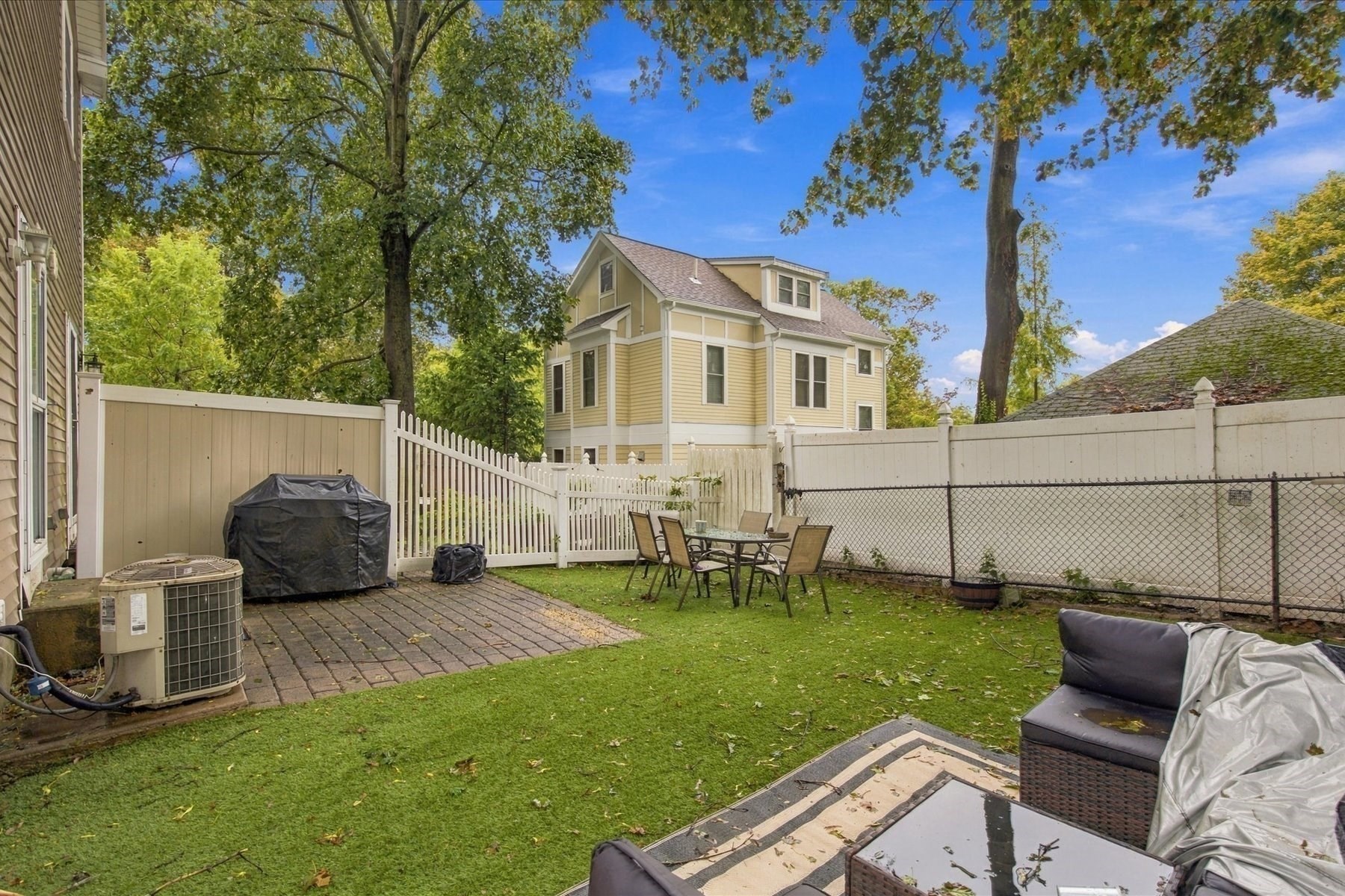 11 Rushmore St Unit 11, Boston - Brighton, MA 02135